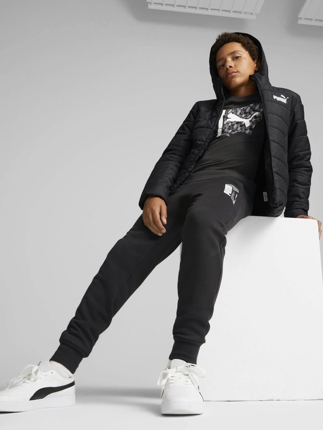 Куртки та дублянки PUMA ESSENTIALS PADDED модель 67055901 Куртки та дублянки PUMA ESSENTIALS PADDED модель 67055901 Фото