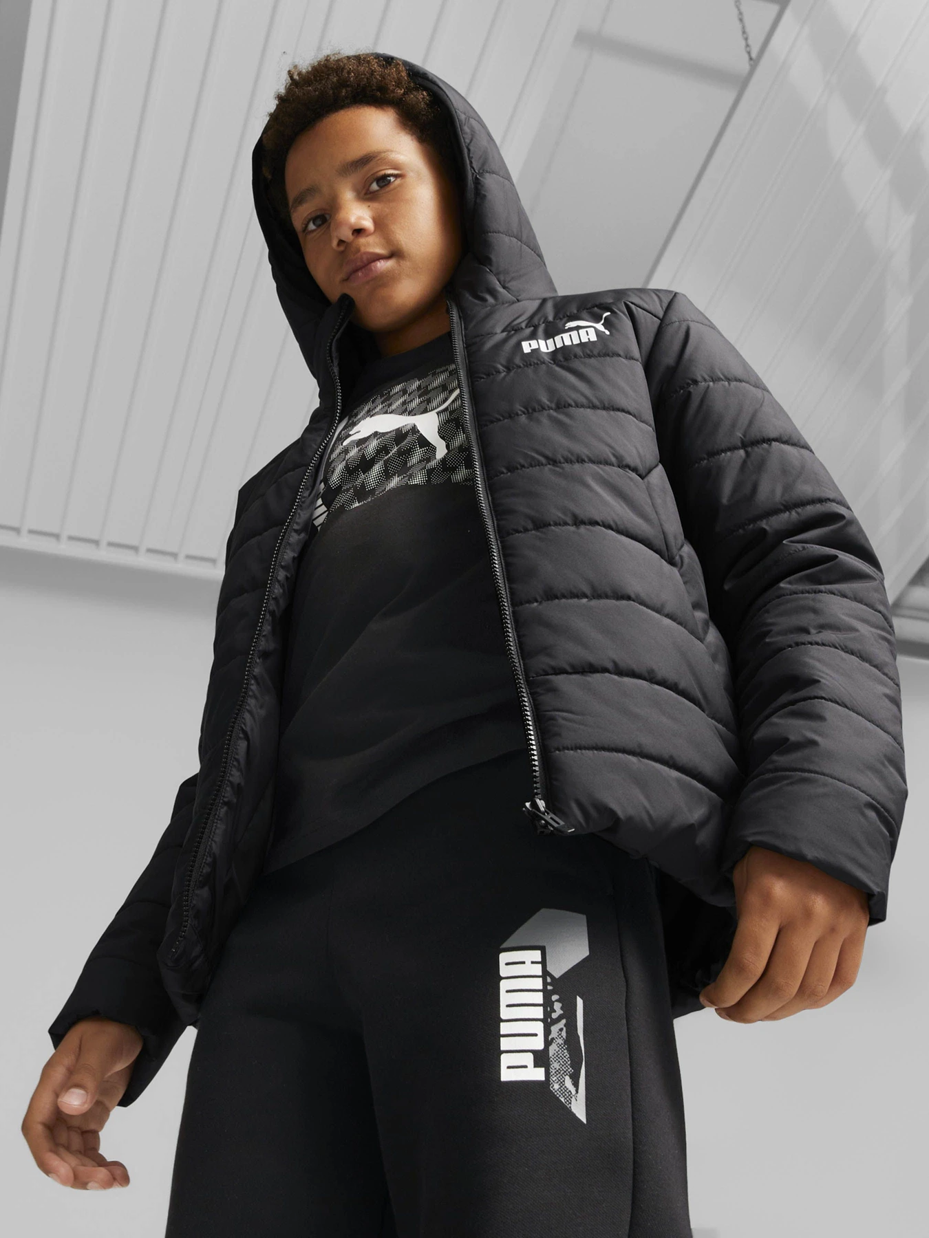 Куртки та дублянки PUMA ESSENTIALS PADDED модель 67055901 Куртки та дублянки PUMA ESSENTIALS PADDED модель 67055901 Фото