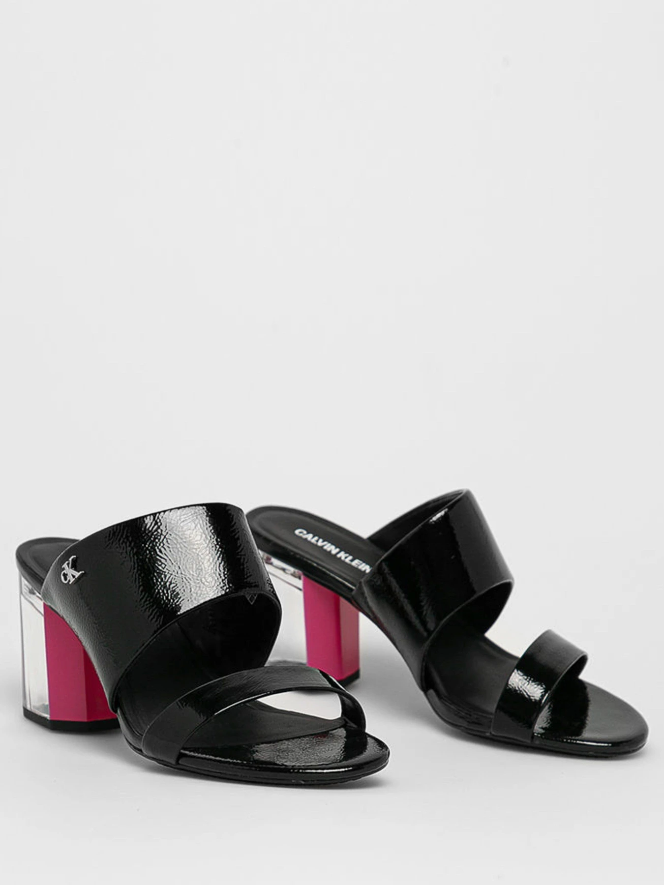 Шлёпанцы Calvin Klein модель YW0YW00016-BDS Шлёпанцы Calvin Klein модель YW0YW00016-BDS Фото