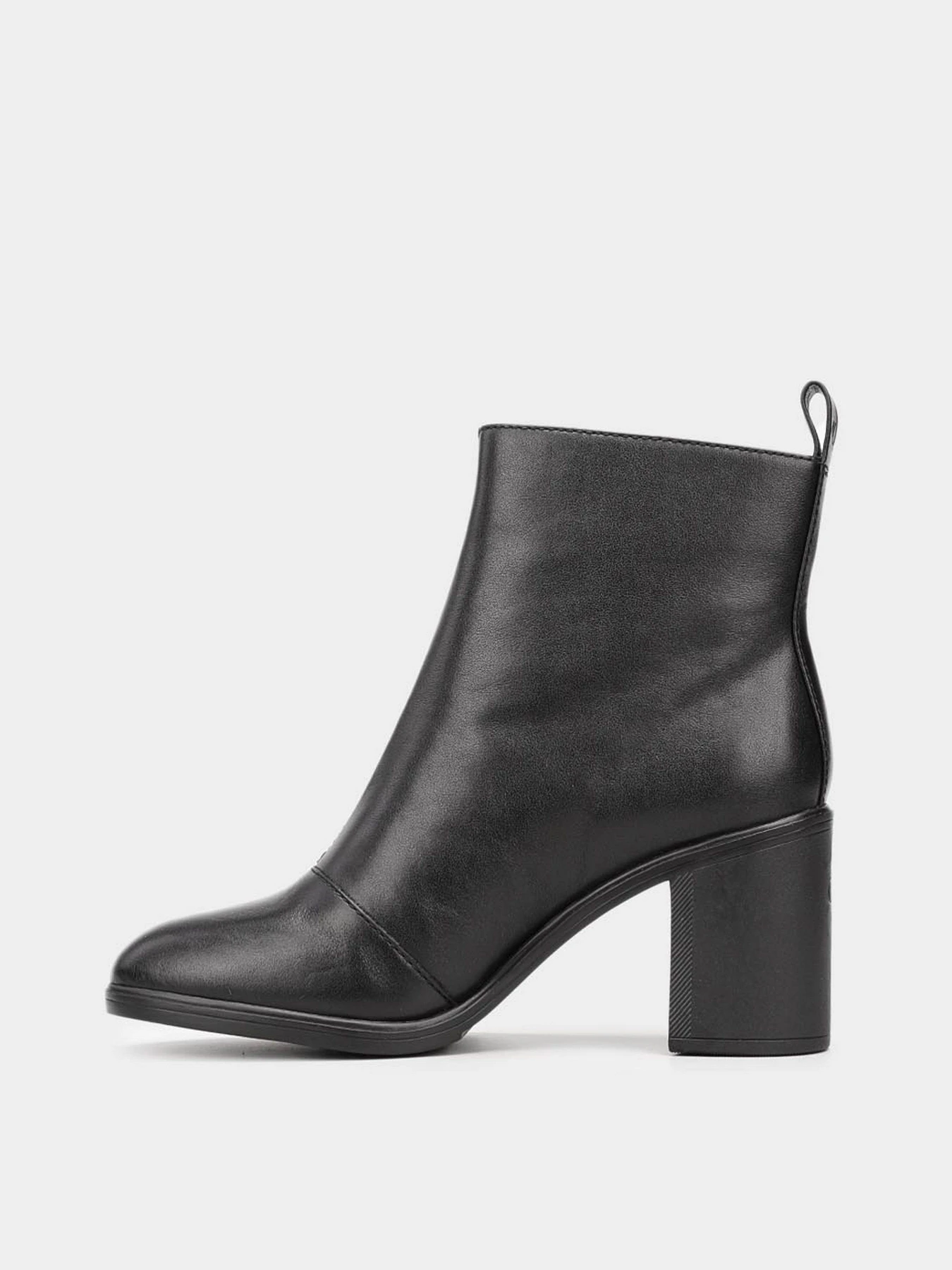 Ботинки и сапоги Calvin Klein модель YW0YW00449-BEH Ботинки и сапоги Calvin Klein модель YW0YW00449-BEH Фото