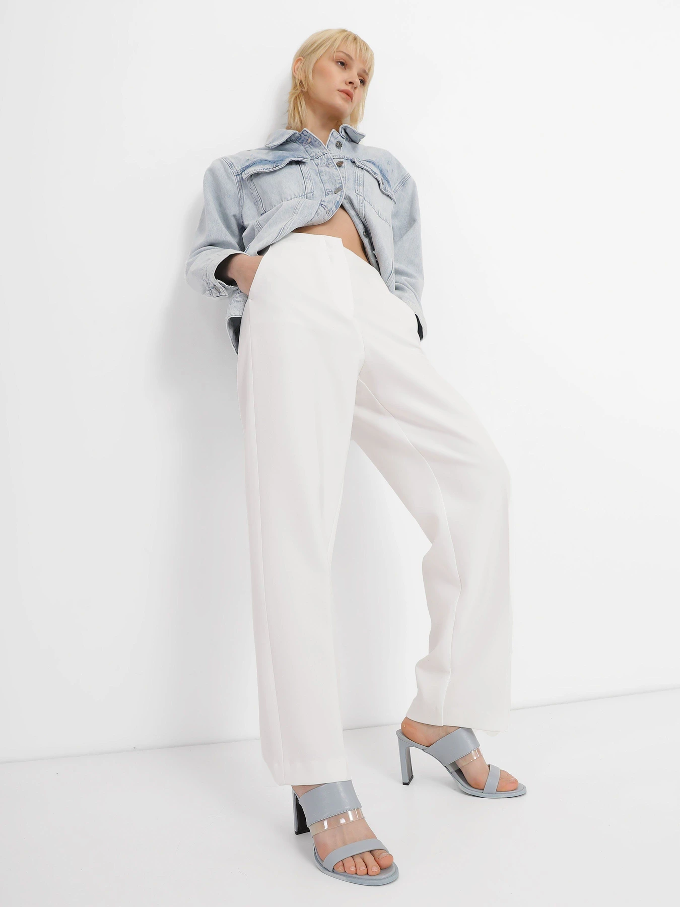 Шльопанці Calvin Klein Curved Stiletto Sandal 80 модель HW0HW01461-DYI Шльопанці Calvin Klein Curved Stiletto Sandal 80 модель HW0HW01461-DYI Фото