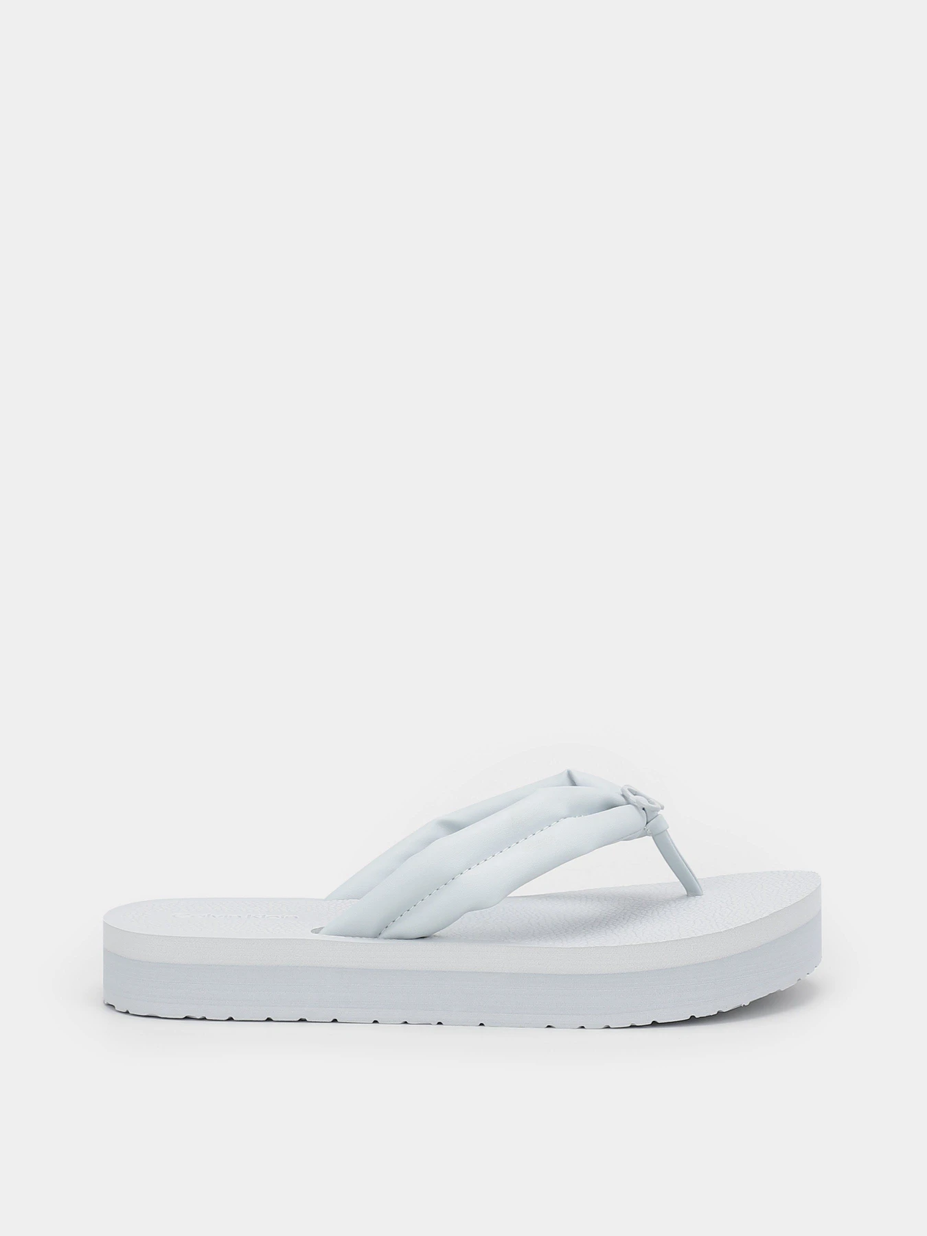 Шлёпанцы Calvin Klein Flatform Flip Flop W/Hw модель HW0HW01503-DYI Шлёпанцы Calvin Klein Flatform Flip Flop W/Hw модель HW0HW01503-DYI Фото