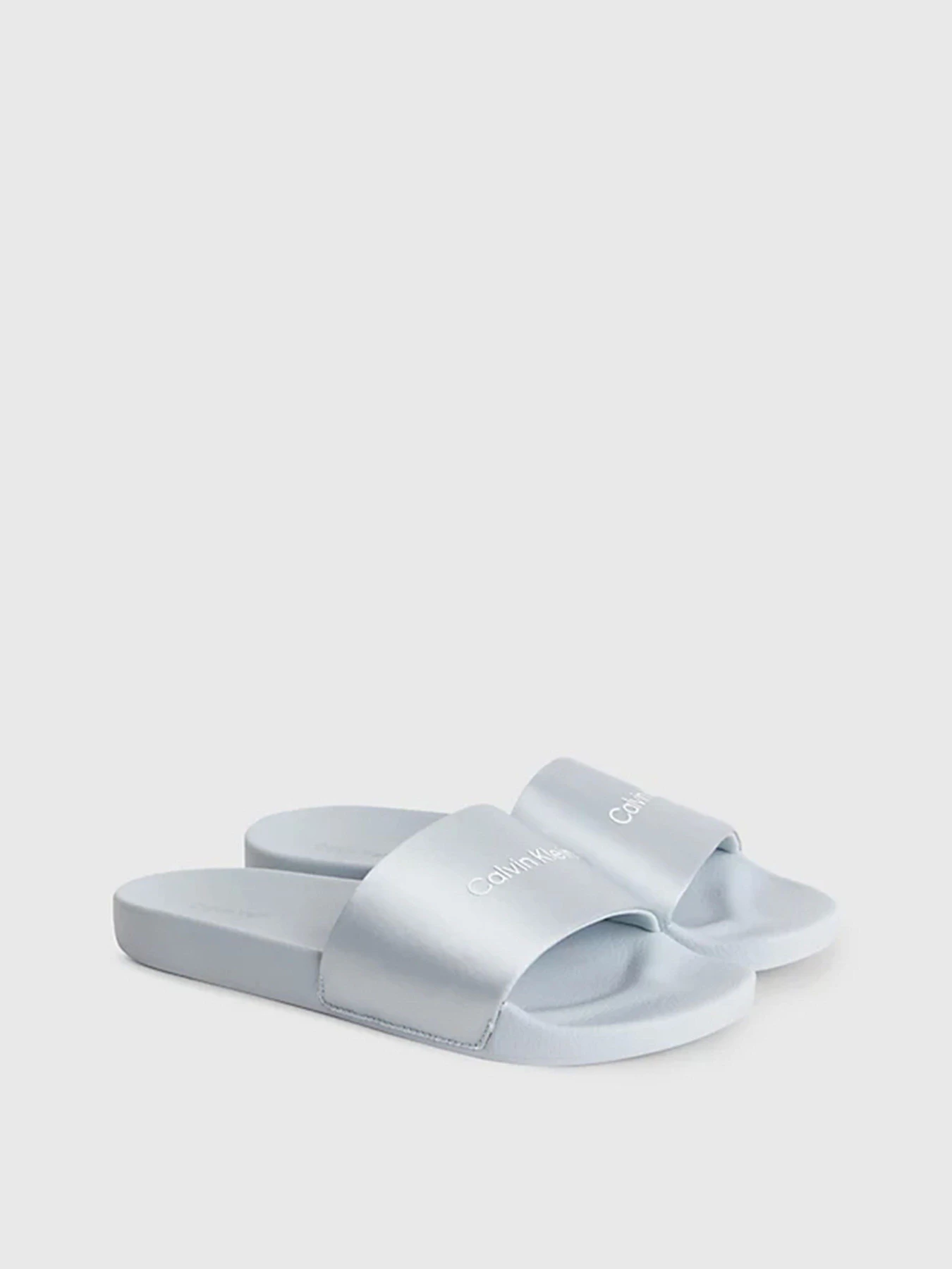 Шлёпанцы Calvin Klein Pool Slide модель HW0HW01508-0GY Шлёпанцы Calvin Klein Pool Slide модель HW0HW01508-0GY Фото