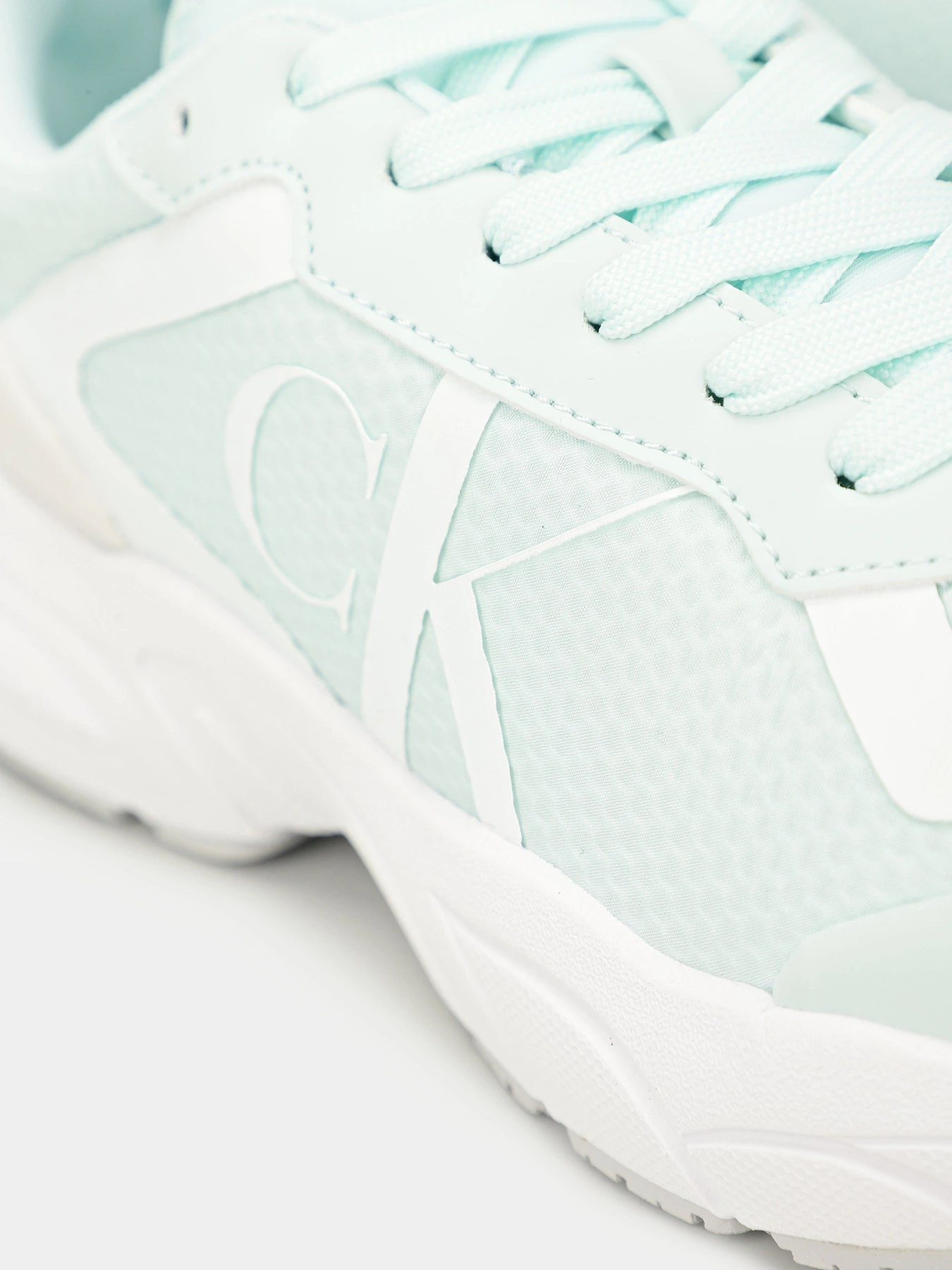 Кроссовки Calvin Klein Retro Tennis Over Mesh Wn модель YW0YW00946-0IE Кроссовки Calvin Klein Retro Tennis Over Mesh Wn модель YW0YW00946-0IE Фото