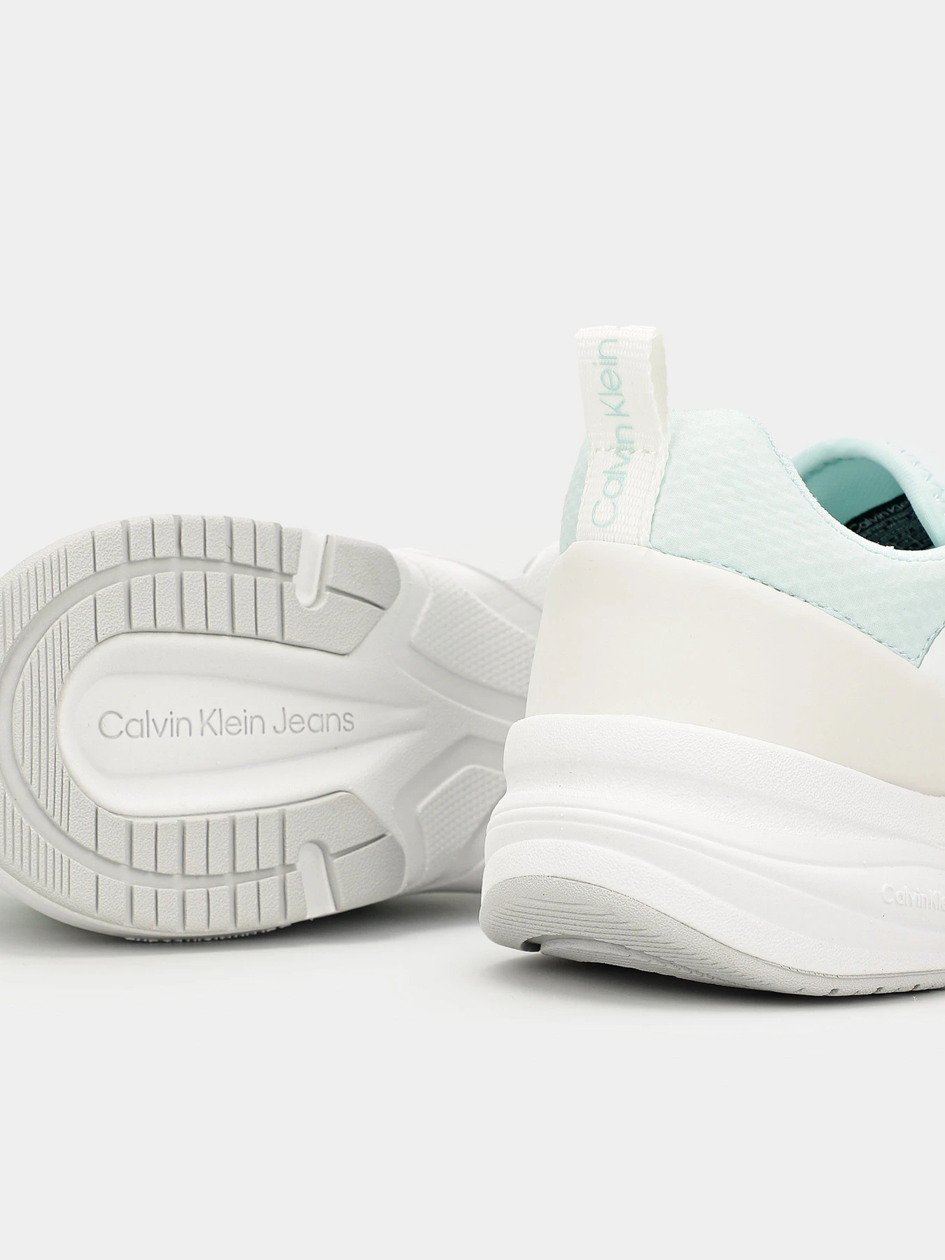 Кроссовки Calvin Klein Retro Tennis Over Mesh Wn модель YW0YW00946-0IE Кроссовки Calvin Klein Retro Tennis Over Mesh Wn модель YW0YW00946-0IE Фото