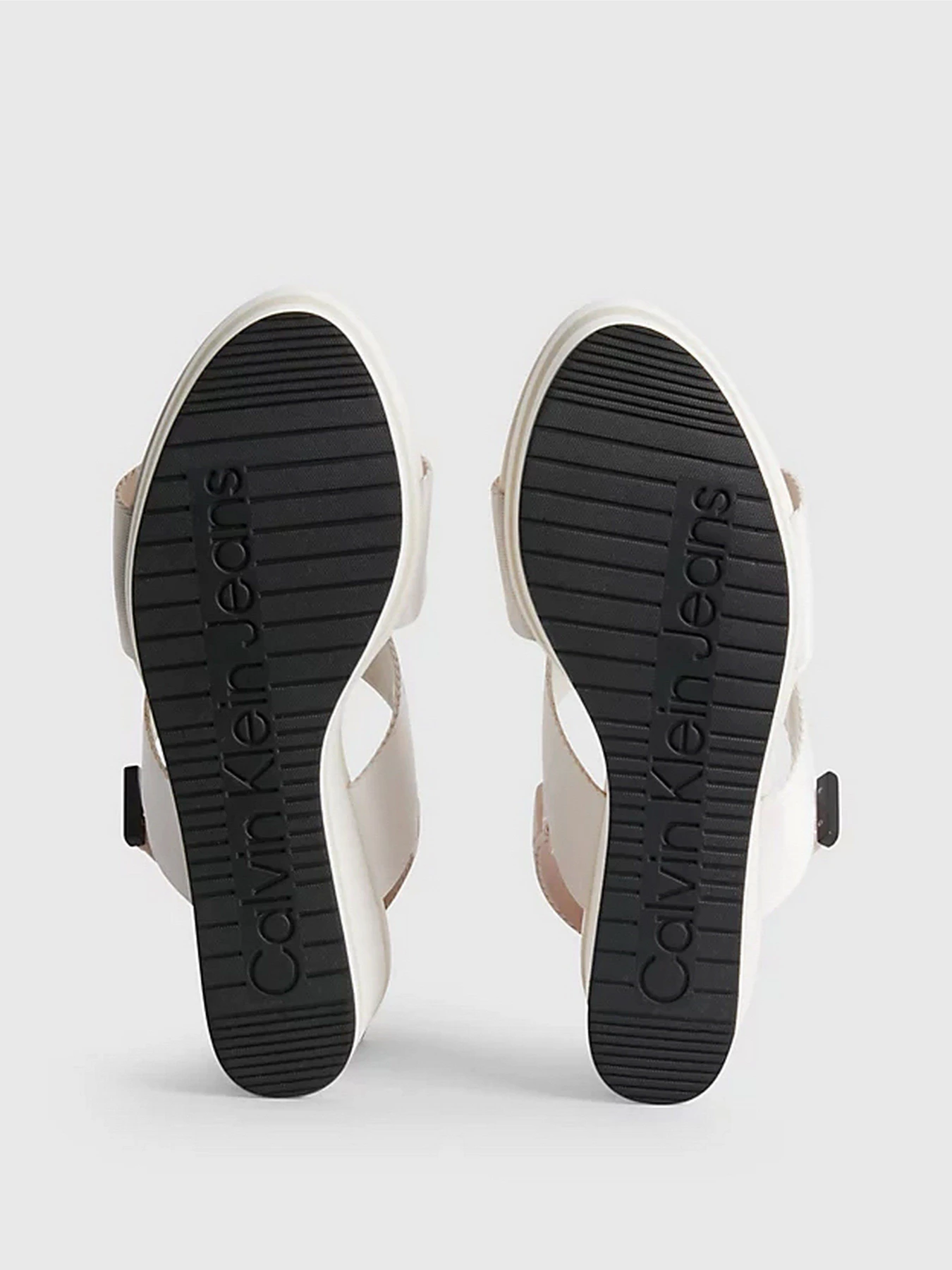 Босоножки Calvin Klein Wedge Sandal Webbing модель YW0YW00959-YBH Босоножки Calvin Klein Wedge Sandal Webbing модель YW0YW00959-YBH Фото