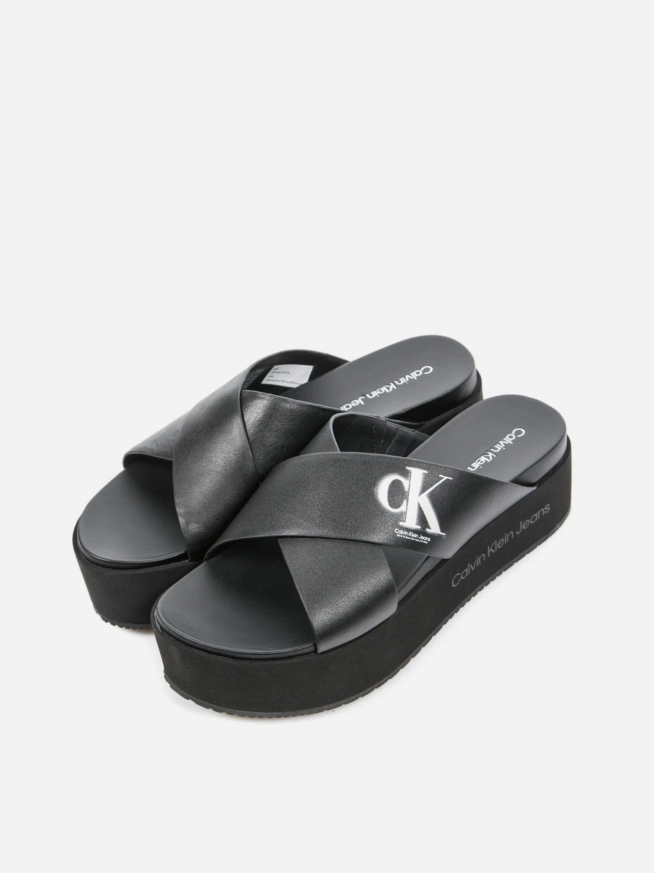 Шльопанці Calvin Klein Flatform Crissx Oversized Brand модель YW0YW00964-BDS Шльопанці Calvin Klein Flatform Crissx Oversized Brand модель YW0YW00964-BDS Фото