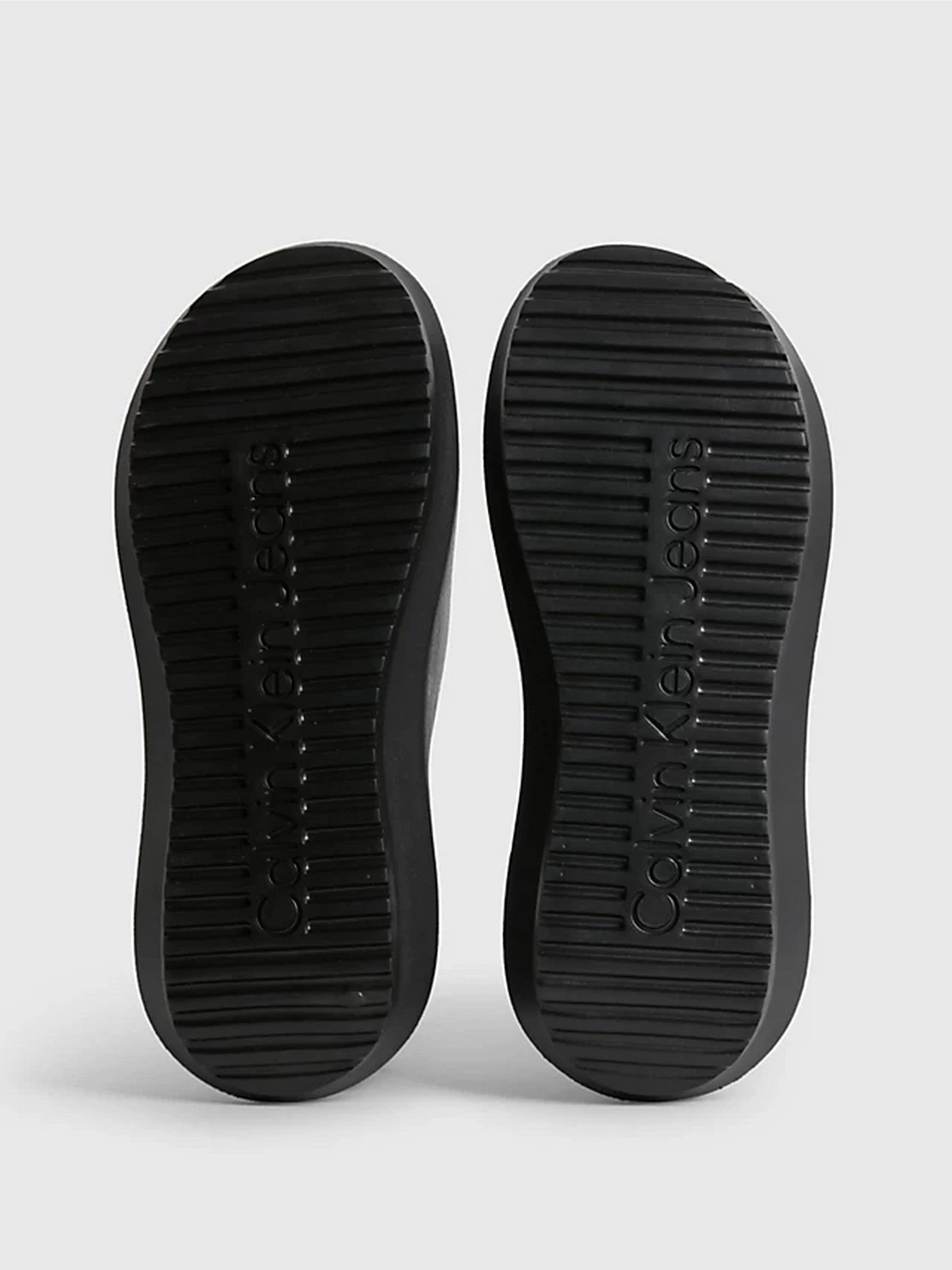 Шльопанці Calvin Klein модель YW0YW00978-BDS Шльопанці Calvin Klein модель YW0YW00978-BDS Фото