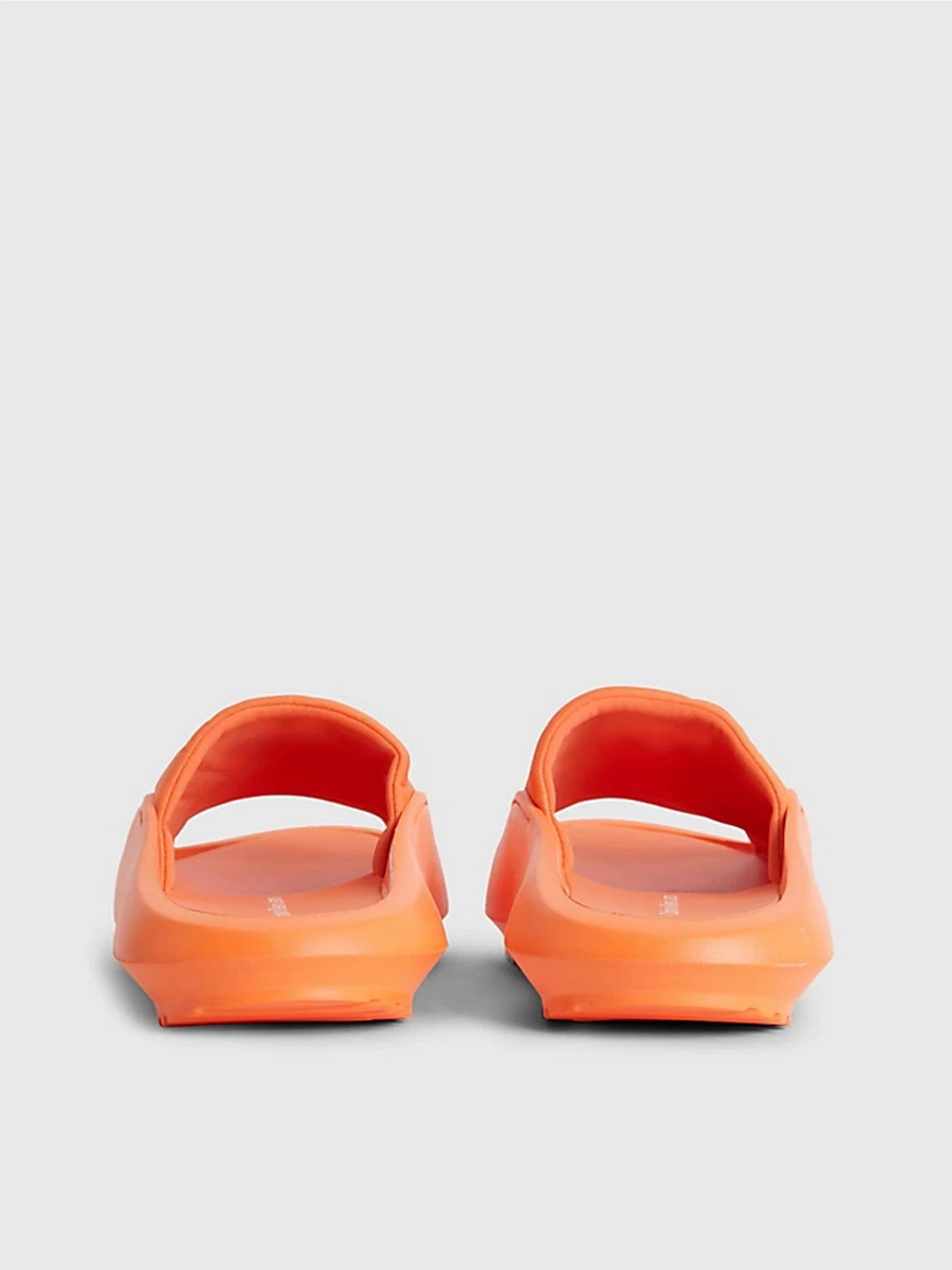 Шлёпанцы Calvin Klein Hybrid Sandal High/Low Freq Wn модель YW0YW00978-0JG Шлёпанцы Calvin Klein Hybrid Sandal High/Low Freq Wn модель YW0YW00978-0JG Фото