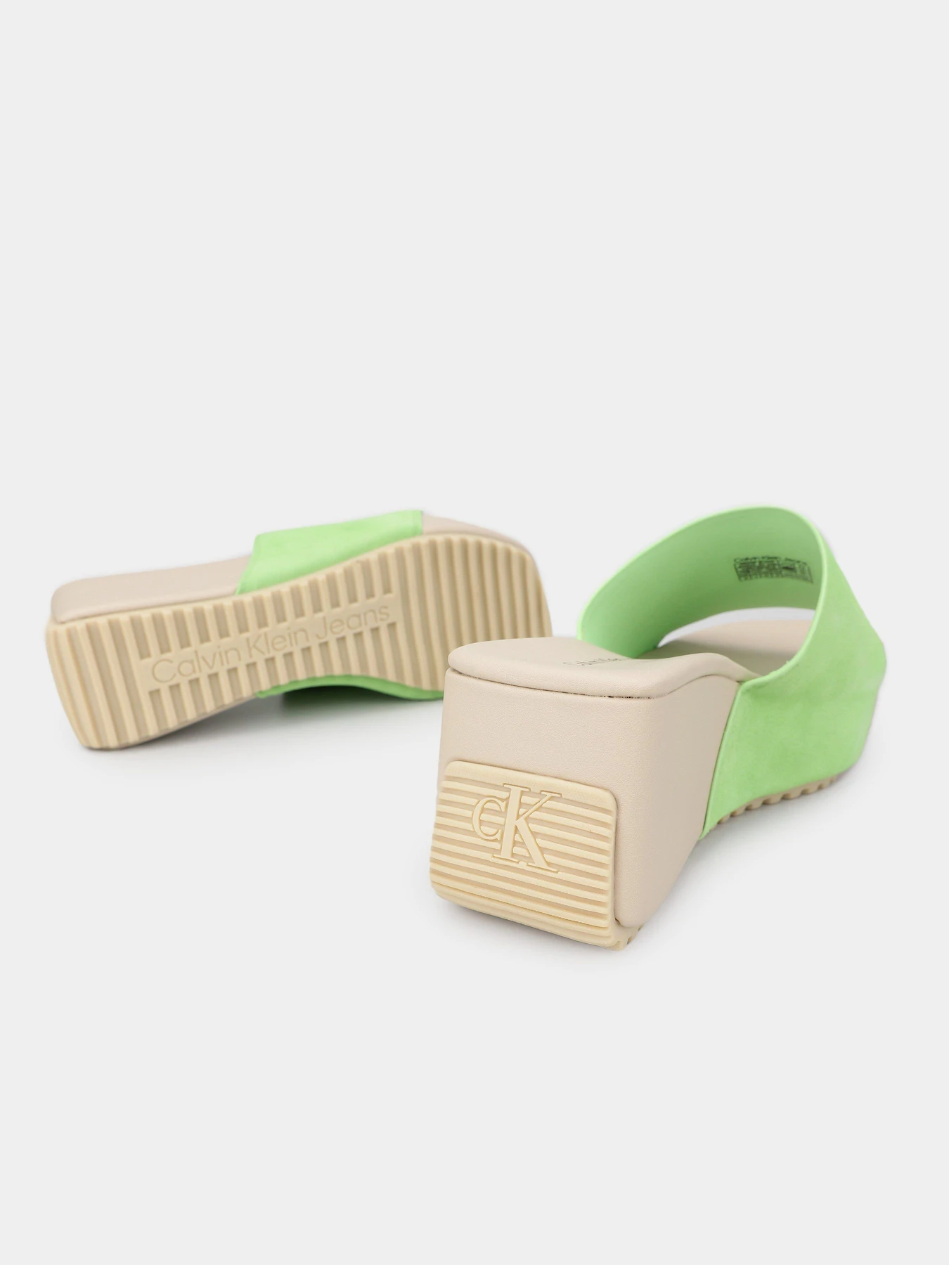 Шльопанці Calvin Klein Wedge Block Sandal Su Con модель YW0YW01015-ZAA Шльопанці Calvin Klein Wedge Block Sandal Su Con модель YW0YW01015-ZAA Фото
