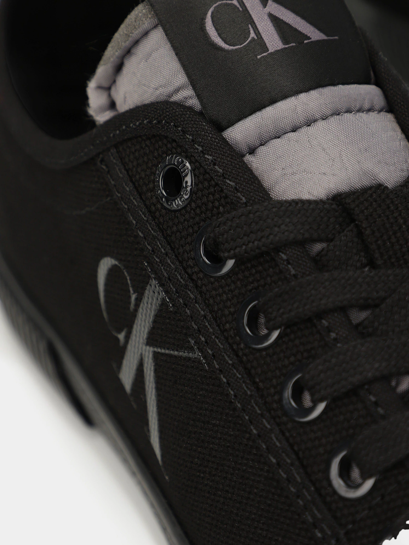 Кеды Calvin Klein Ess Vulc Low Vintage Wn модель YW0YW01029-BDS Фото