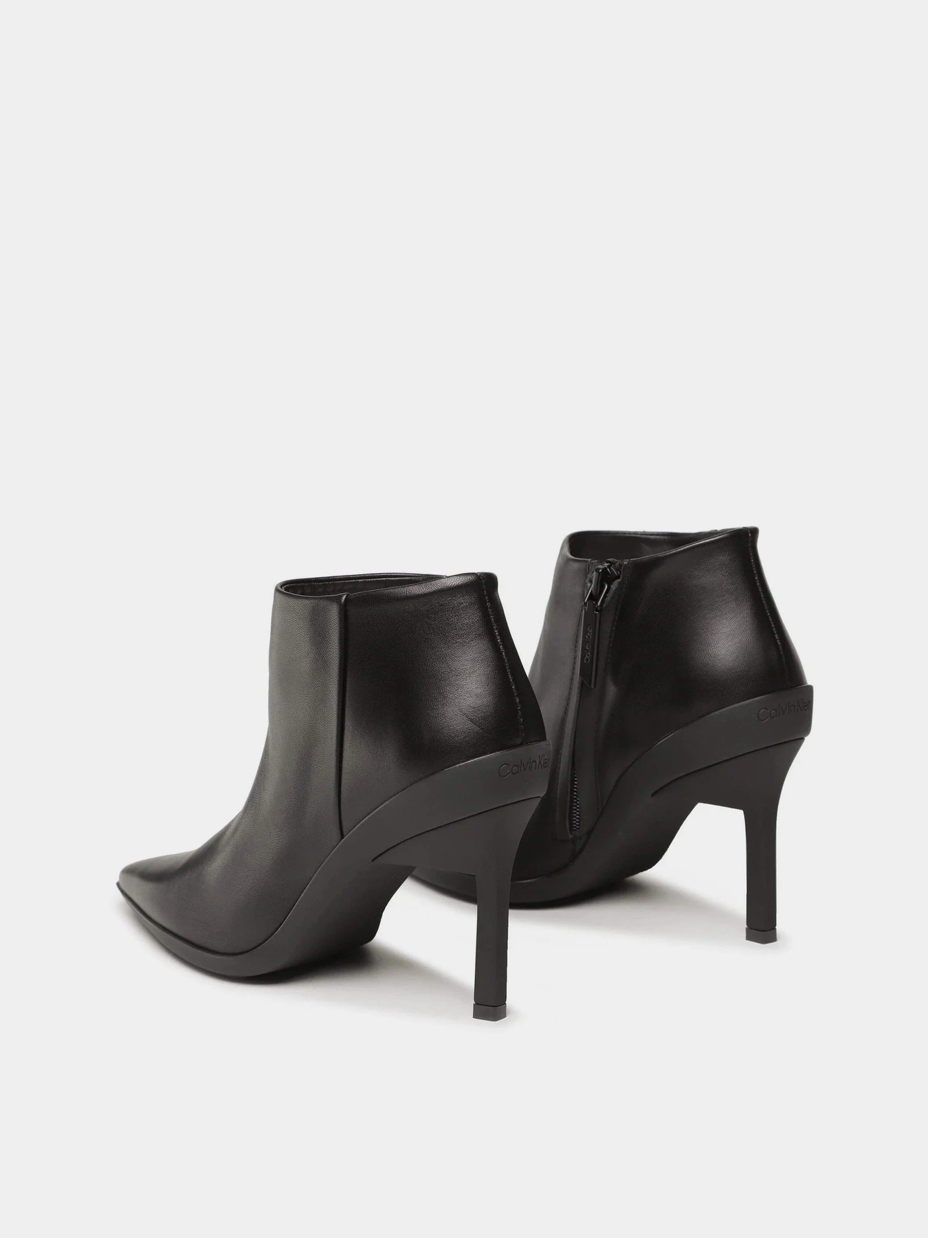 Черевики та чоботи Calvin Klein Wrap Stiletto Ankle Boot 90Hh модель HW0HW01600-BEH Черевики та чоботи Calvin Klein Wrap Stiletto Ankle Boot 90Hh модель HW0HW01600-BEH Фото