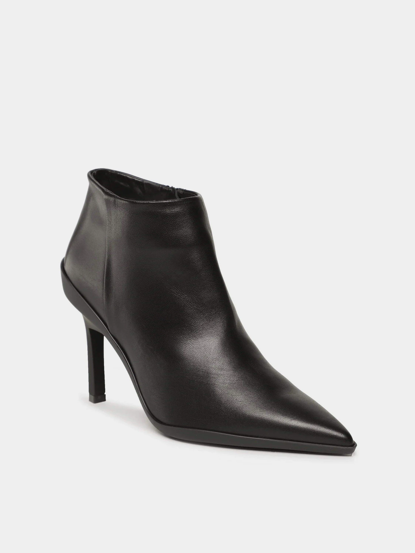 Черевики та чоботи Calvin Klein Wrap Stiletto Ankle Boot 90Hh модель HW0HW01600-BEH Черевики та чоботи Calvin Klein Wrap Stiletto Ankle Boot 90Hh модель HW0HW01600-BEH Фото