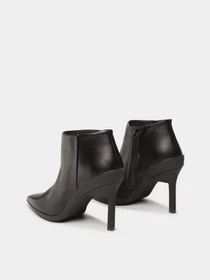 Черевики та чоботи Calvin Klein Wrap Stiletto Ankle Boot 90Hh модель HW0HW01600-BEH Фото