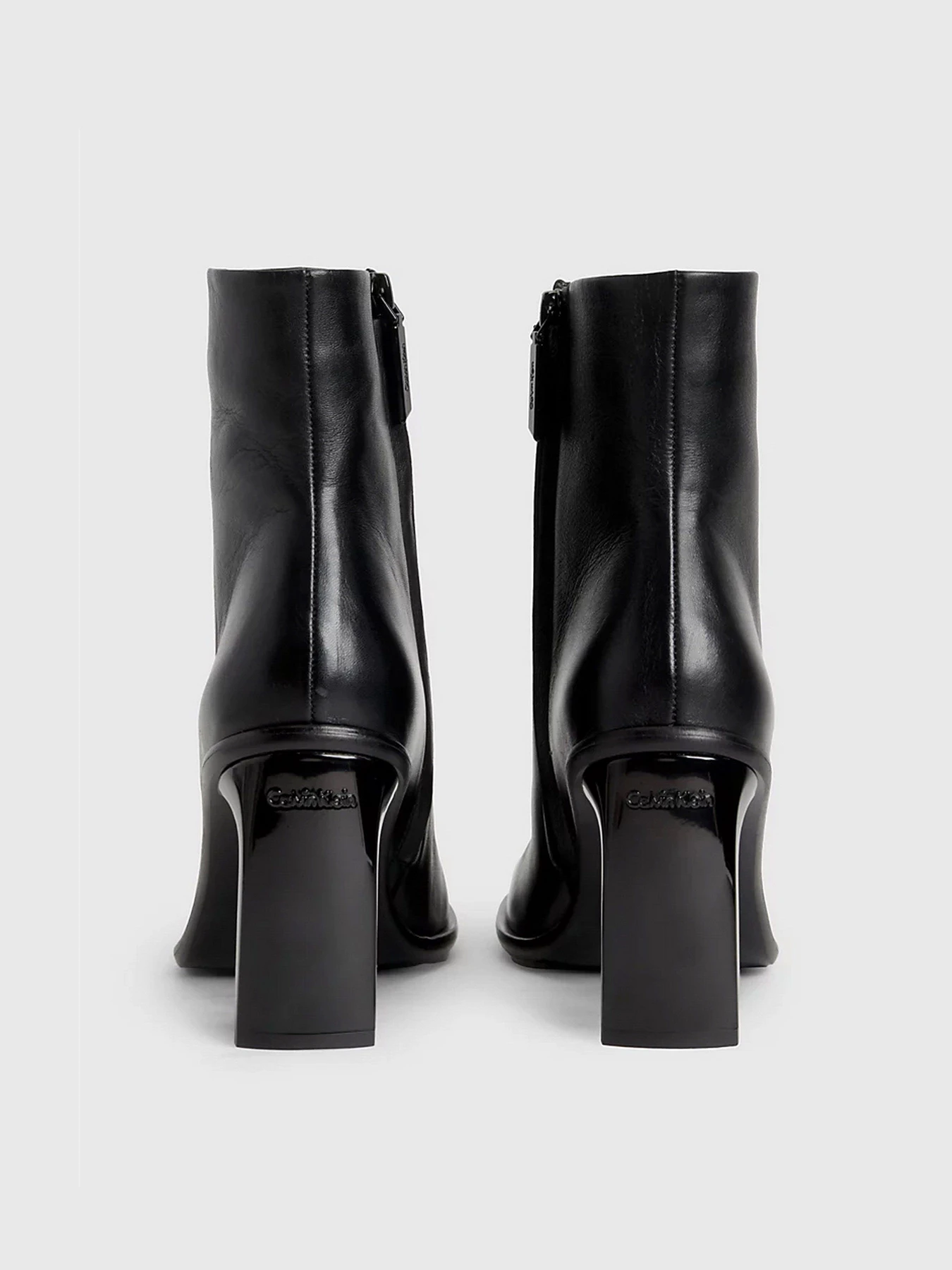Ботинки и сапоги Calvin Klein Curved Stil 90Hh модель HW0HW01601-BEH Ботинки и сапоги Calvin Klein Curved Stil 90Hh модель HW0HW01601-BEH Фото