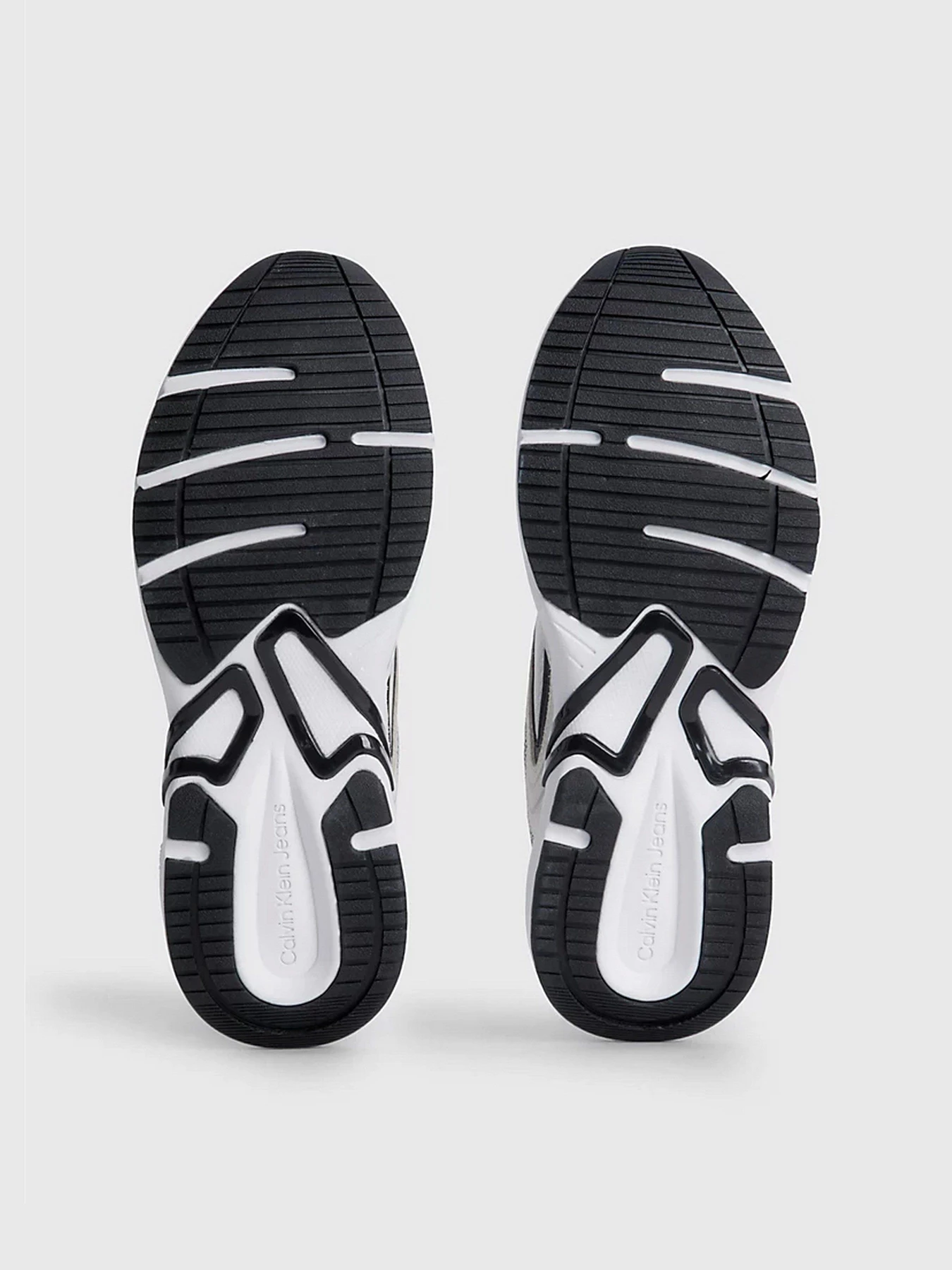 Кроссовки Calvin Klein Retro Tennis Su-Mesh Wn модель YW0YW00891-0K5 Кроссовки Calvin Klein Retro Tennis Su-Mesh Wn модель YW0YW00891-0K5 Фото