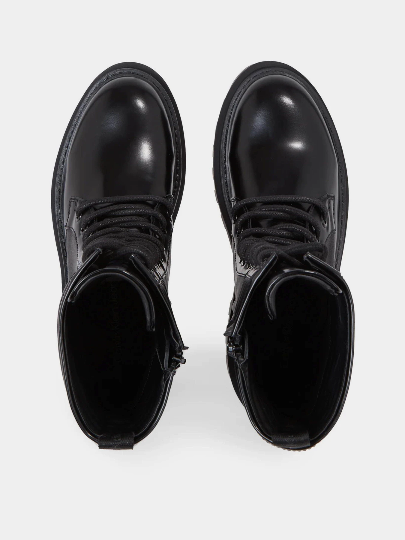 Ботинки и сапоги Calvin Klein Leather Platform Boots модель YW0YW01137-0GT Ботинки и сапоги Calvin Klein Leather Platform Boots модель YW0YW01137-0GT Фото