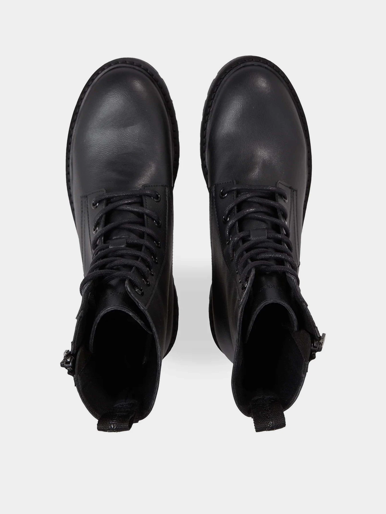 Черевики та чоботи Calvin Klein Boot Combat Mid модель YW0YW01255-0GT Черевики та чоботи Calvin Klein Boot Combat Mid модель YW0YW01255-0GT Фото