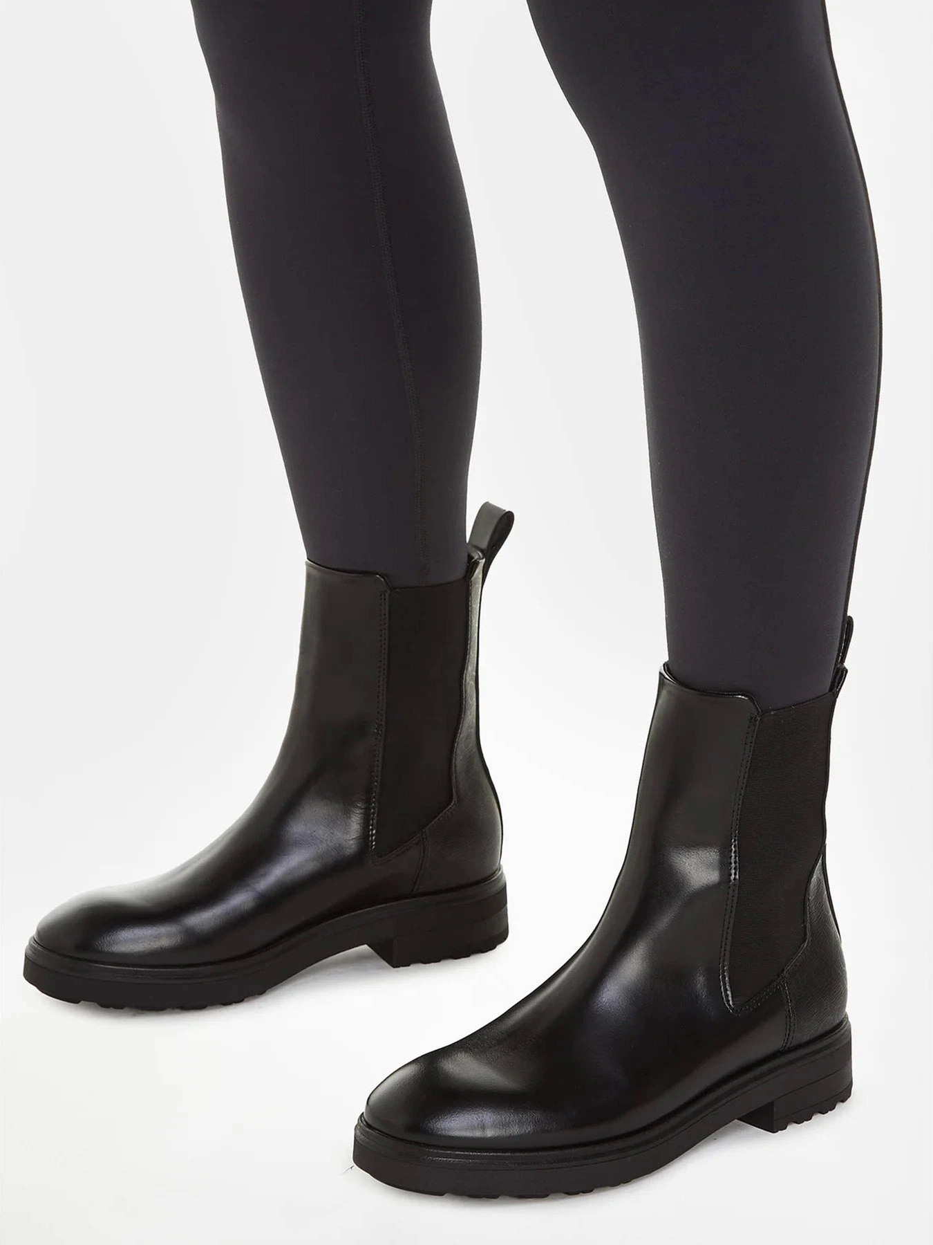Черевики та чоботи Calvin Klein Cleat Chelsea Boot - Epi Mn Mx модель HW0HW01699-BEH Черевики та чоботи Calvin Klein Cleat Chelsea Boot - Epi Mn Mx модель HW0HW01699-BEH Фото