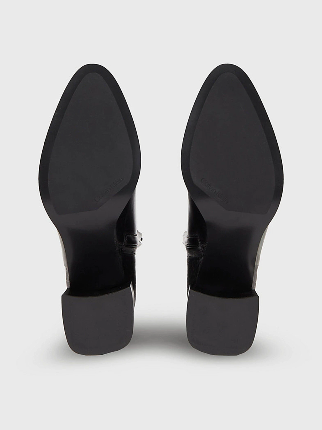 Черевики та чоботи Calvin Klein Almond Ankle Boot 55 - Epi Mn Mx модель HW0HW01701-BEH Фото