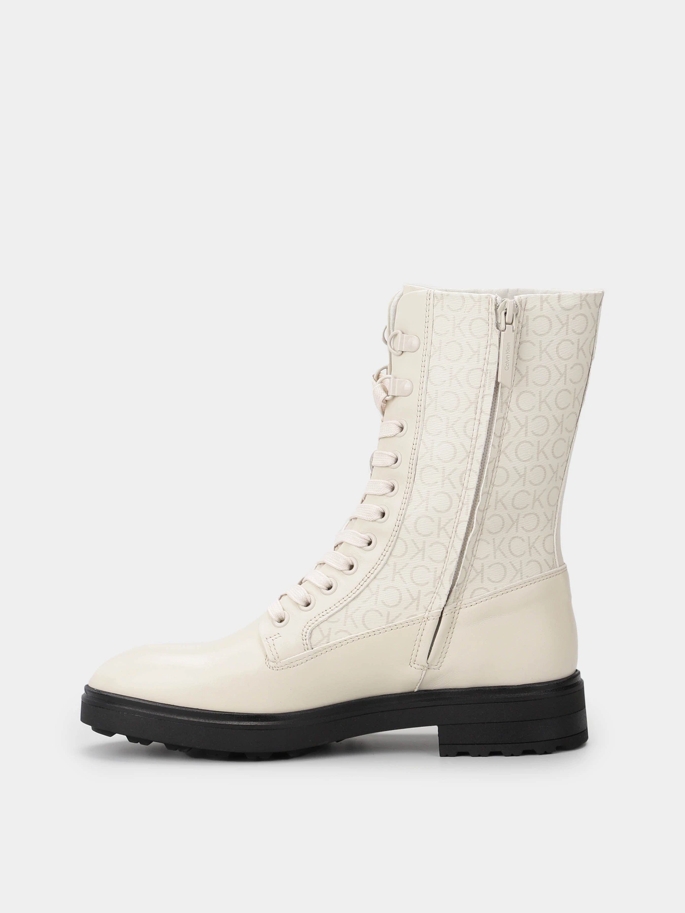 Черевики та чоботи Calvin Klein Cleat Combat Boot - Epi Mono Mix модель HW0HW01713-ACG Черевики та чоботи Calvin Klein Cleat Combat Boot - Epi Mono Mix модель HW0HW01713-ACG Фото