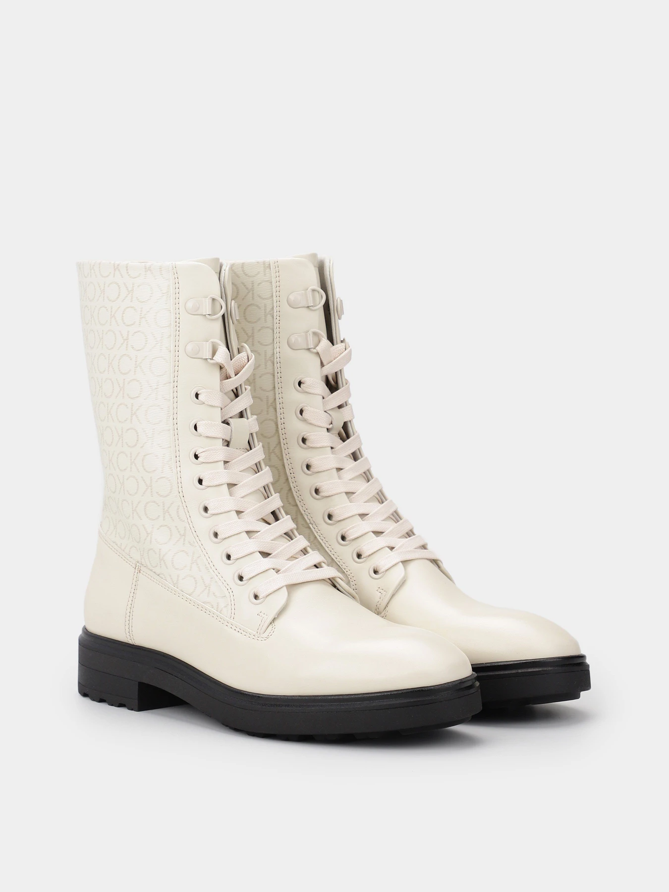 Черевики та чоботи Calvin Klein Cleat Combat Boot - Epi Mono Mix модель HW0HW01713-ACG Черевики та чоботи Calvin Klein Cleat Combat Boot - Epi Mono Mix модель HW0HW01713-ACG Фото