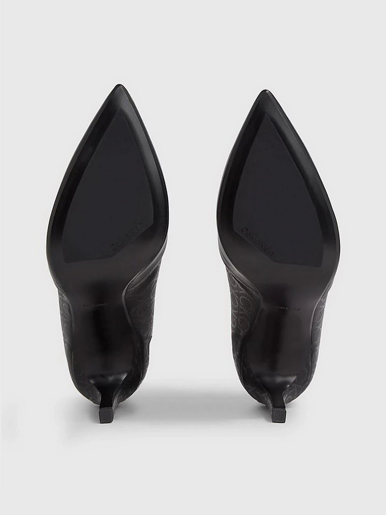 Туфли и лоферы Calvin Klein Ess Stiletto Pump 90 - Epi Mn Mx модель HW0HW01737-BEH Туфли и лоферы Calvin Klein Ess Stiletto Pump 90 - Epi Mn Mx модель HW0HW01737-BEH Фото