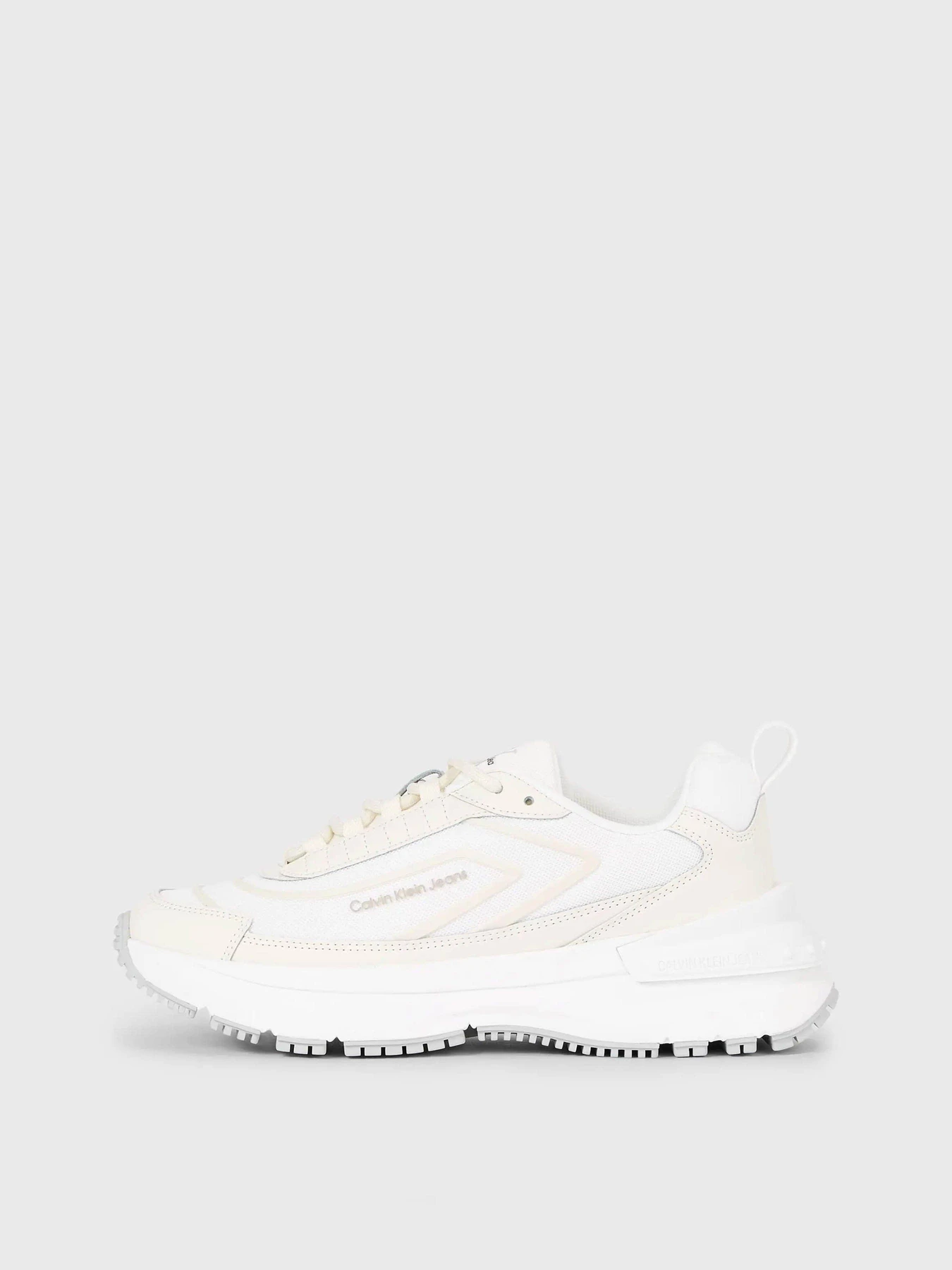 Кроссовки Calvin Klein Chunky Runner Low Lace Wn модель YW0YW01132-01T Кроссовки Calvin Klein Chunky Runner Low Lace Wn модель YW0YW01132-01T Фото