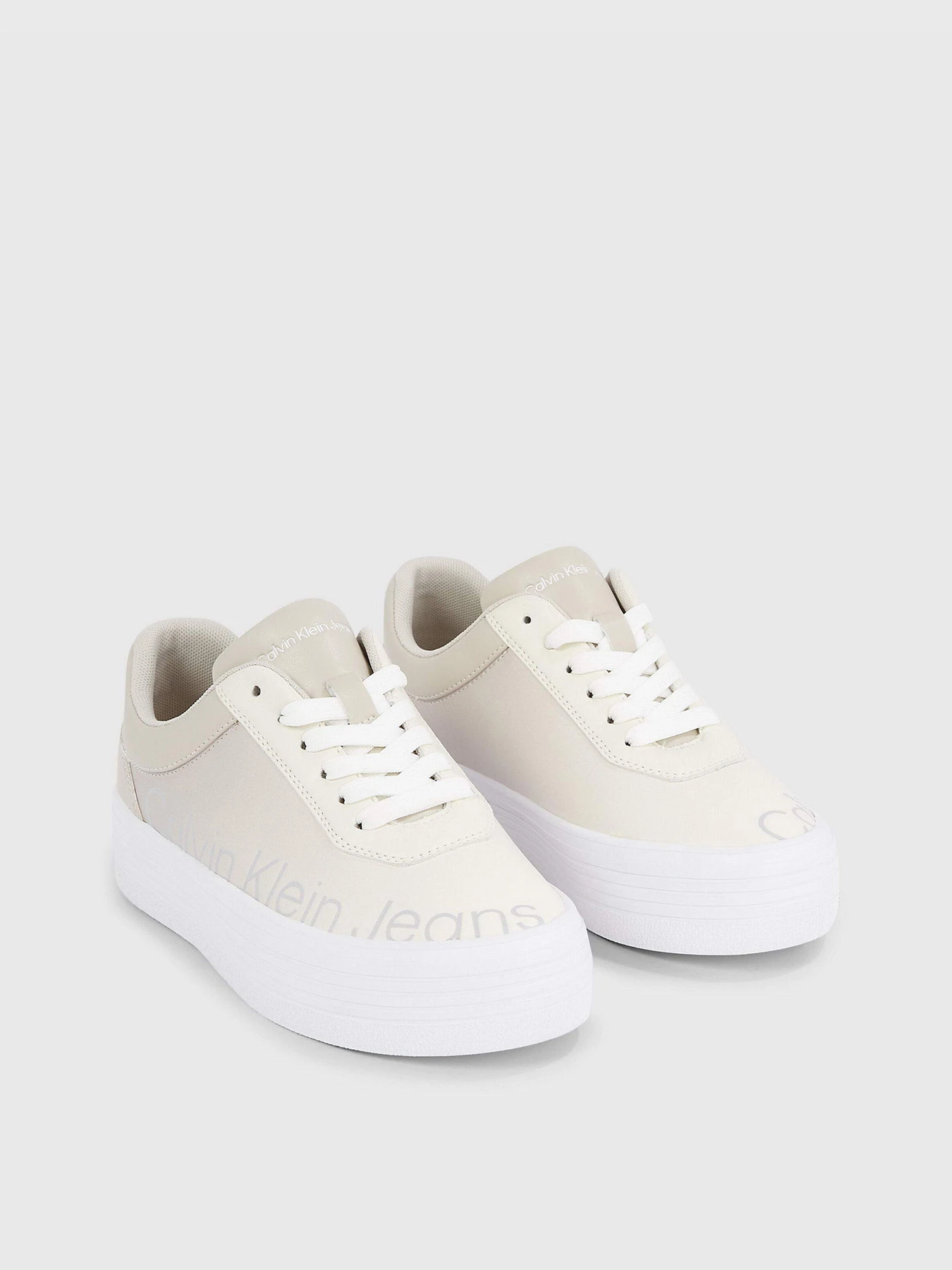 Кросівки Calvin Klein Bold Vulc Flatf Low LTH модель YW0YW01293-0GH Кросівки Calvin Klein Bold Vulc Flatf Low LTH модель YW0YW01293-0GH Фото