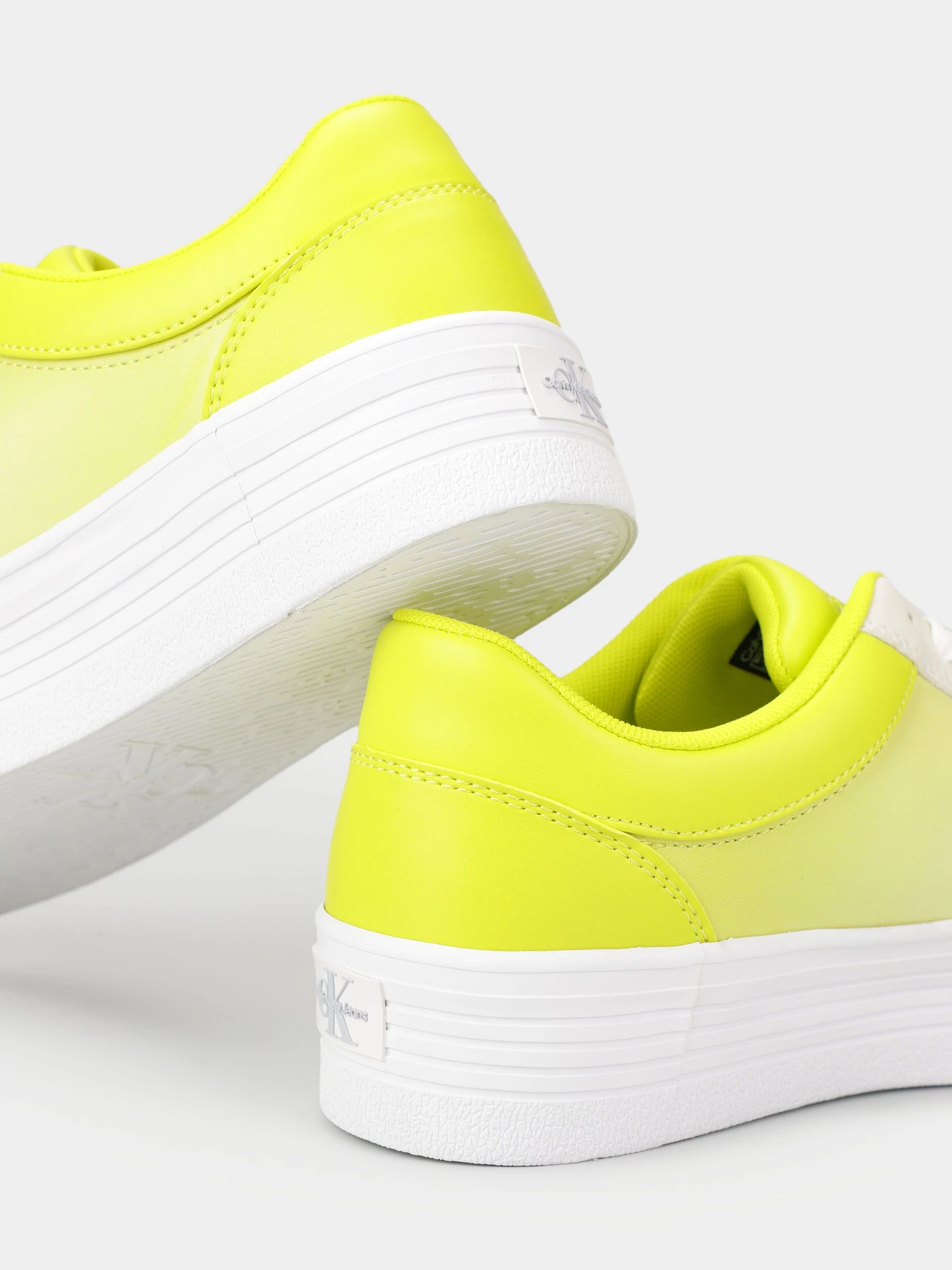 Кросівки Calvin Klein Bold Vulc Flatf Low LTH модель YW0YW01293-0LN Кросівки Calvin Klein Bold Vulc Flatf Low LTH модель YW0YW01293-0LN Фото