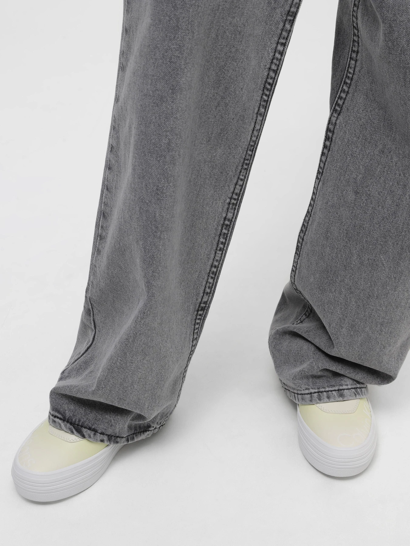 Кросівки Calvin Klein Bold Vulc Flatf Low LTH модель YW0YW01293-0LN Кросівки Calvin Klein Bold Vulc Flatf Low LTH модель YW0YW01293-0LN Фото