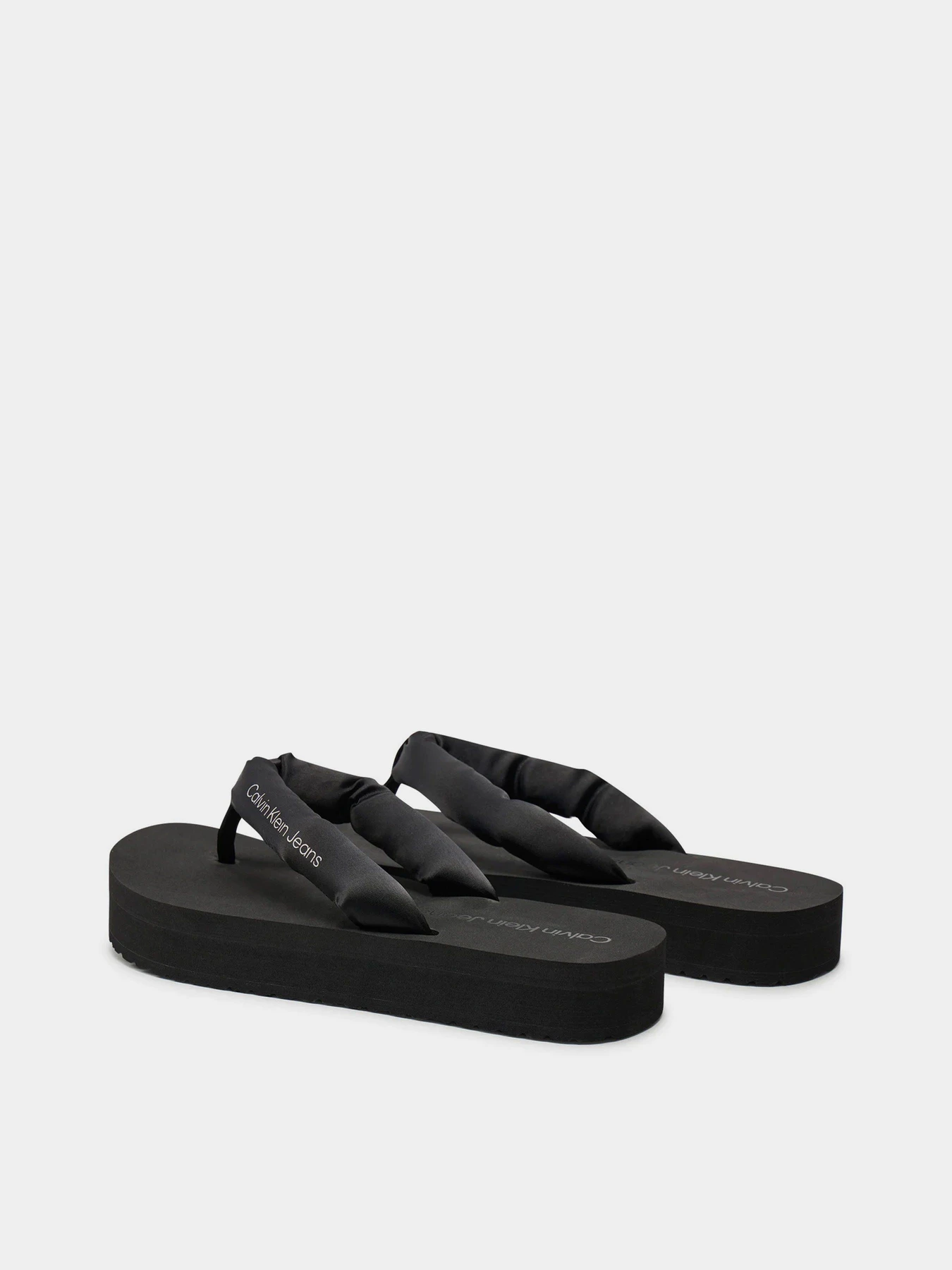 Шлёпанцы Calvin Klein Beach Sandal Flatform Padded Ny модель YW0YW01400-0GN Фото