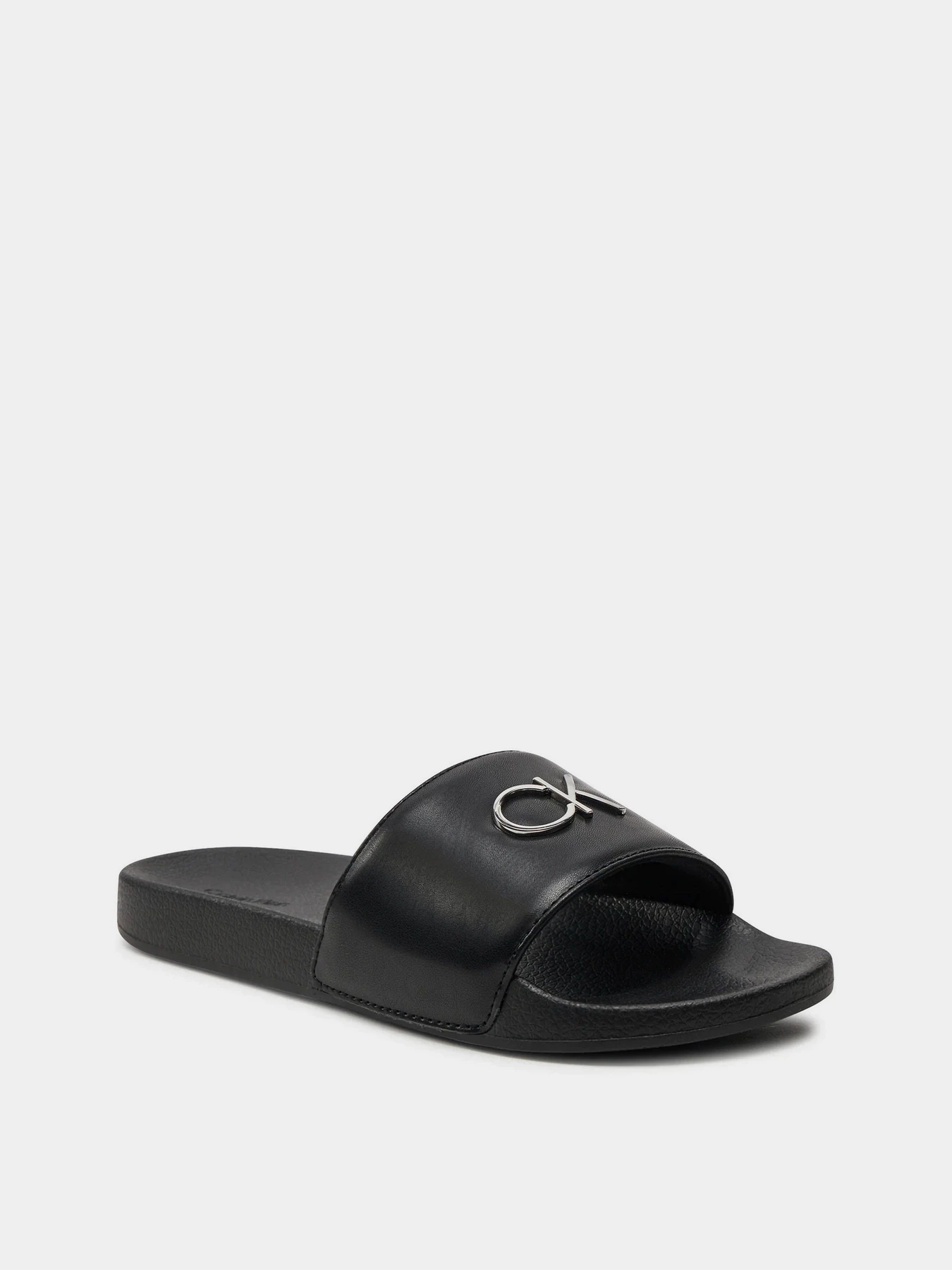 Шльопанці Calvin Klein Pool Slide W/Hw модель HW0HW01509-0GS Шльопанці Calvin Klein Pool Slide W/Hw модель HW0HW01509-0GS Фото