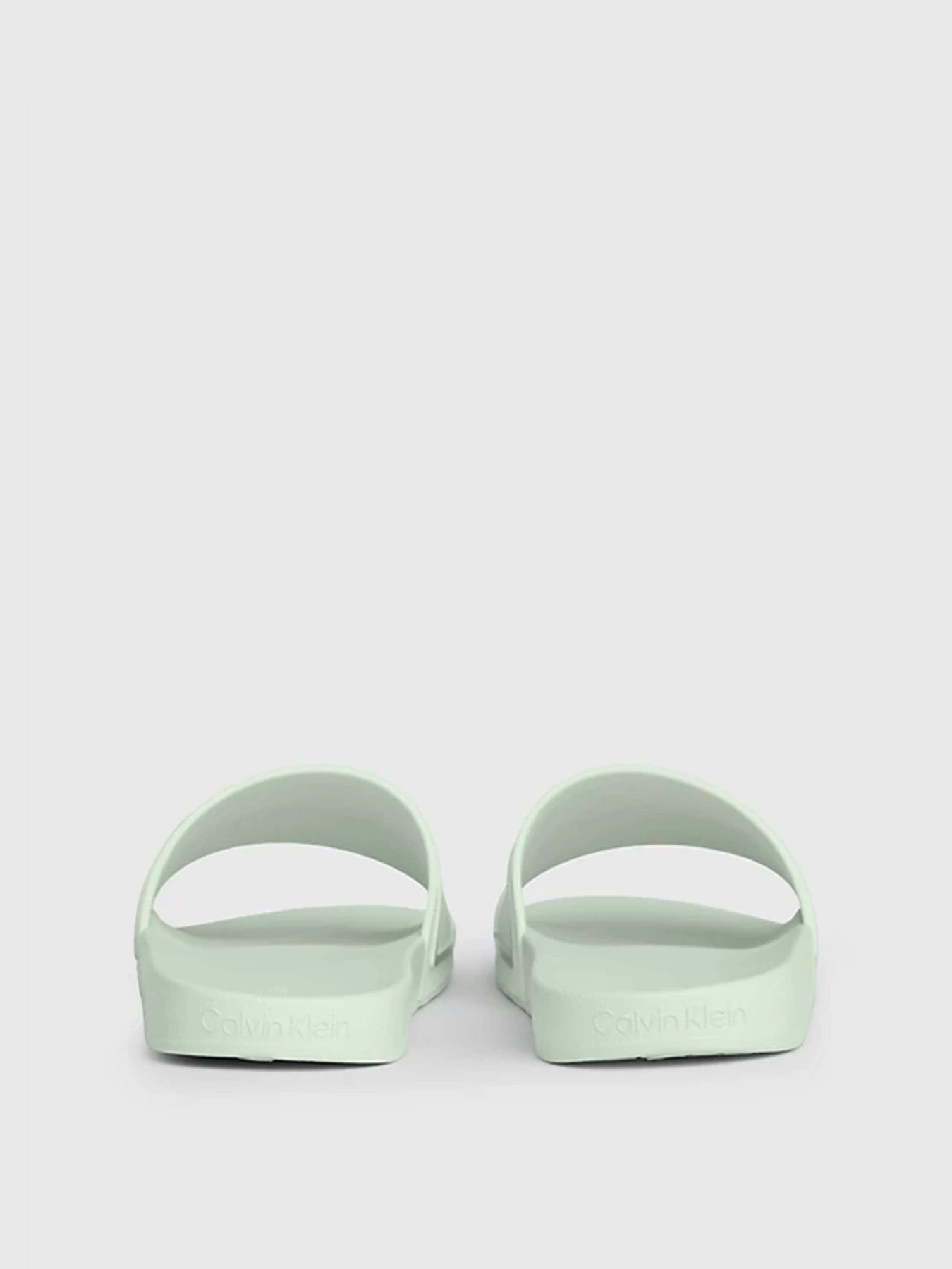 Шлёпанцы Calvin Klein Pool Slide Deboss Logo Tpu модель HW0HW01976-LIA Шлёпанцы Calvin Klein Pool Slide Deboss Logo Tpu модель HW0HW01976-LIA Фото