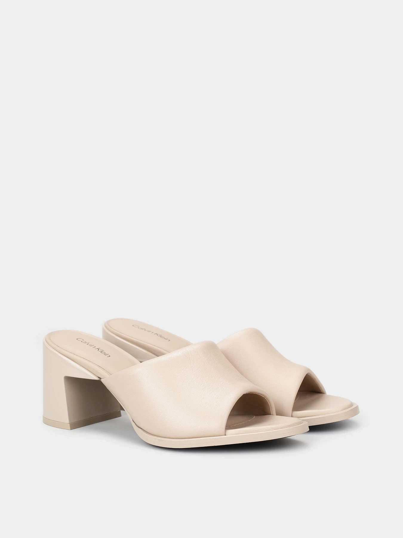 Шльопанці Calvin Klein Heel Mule 60 Lth модель HW0HW01941-ACE Фото