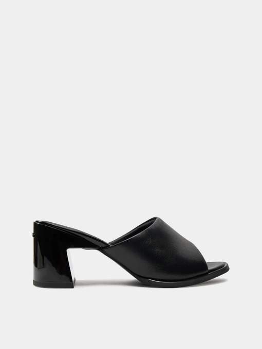 Шлёпанцы Calvin Klein Heel Mule 60 Lth модель HW0HW01941-BEH Фото