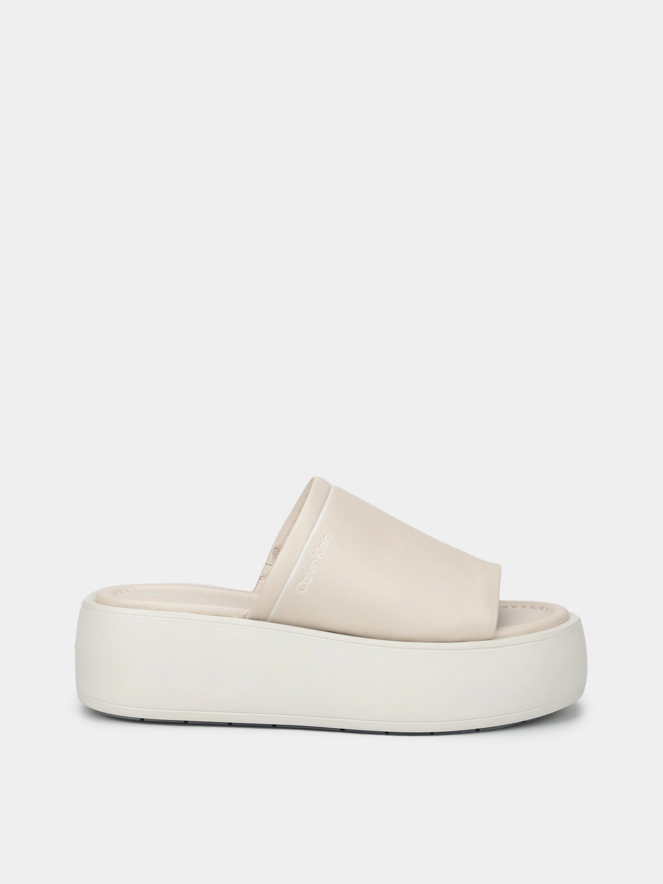 Шльопанці Calvin Klein Flatform Slide Lth модель HW0HW01943-0F8 Шльопанці Calvin Klein Flatform Slide Lth модель HW0HW01943-0F8 Фото