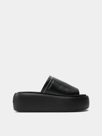 Шльопанці Calvin Klein Flatform Slide Lth модель HW0HW01943-BEH Фото
