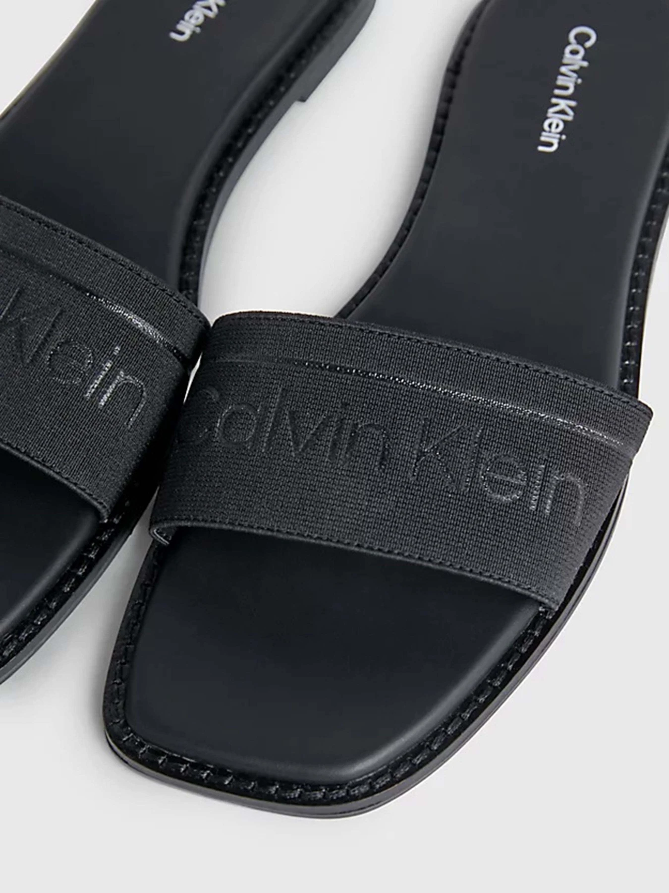 Шлёпанцы Calvin Klein Flat Slide He модель HW0HW01989-BEH Фото