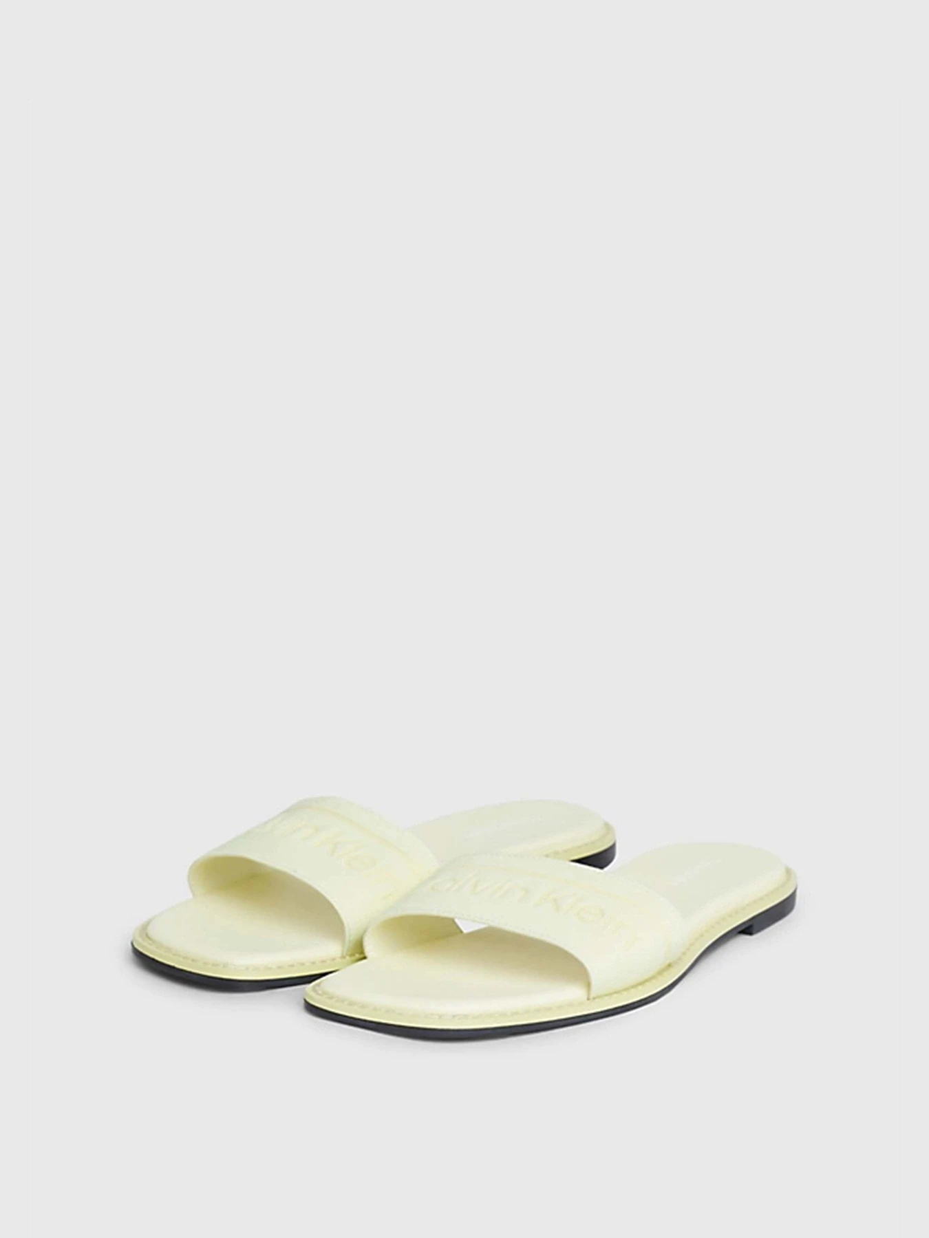 Шльопанці Calvin Klein Flat Slide He модель HW0HW01989-ZCW Фото