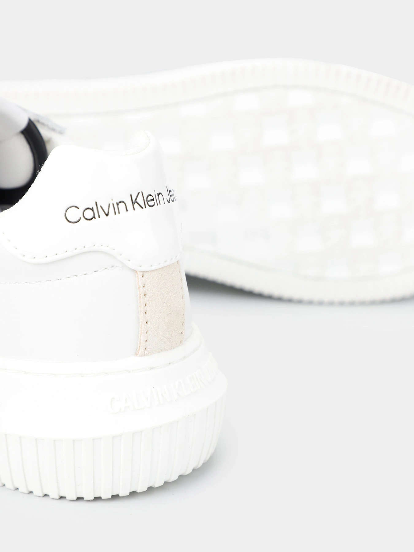 Кросівки Calvin Klein Chunky Cupsole Low Mix Nbs Dc модель YW0YW01415-0K8 Фото