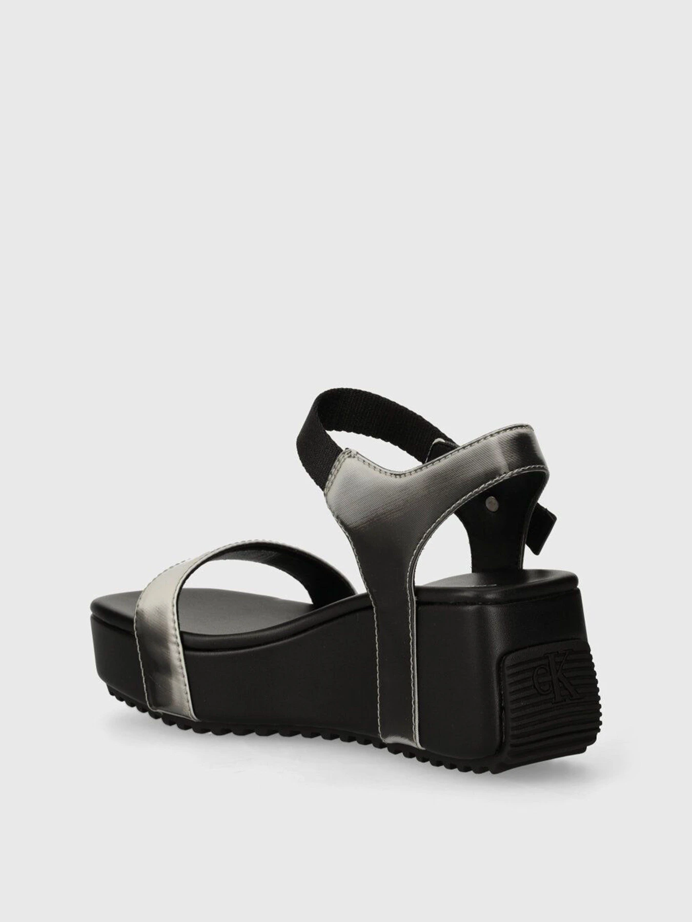 Сандалии Calvin Klein Wedge Block Sandal Metallic Dc модель YW0YW01366-0GN Сандалии Calvin Klein Wedge Block Sandal Metallic Dc модель YW0YW01366-0GN Фото
