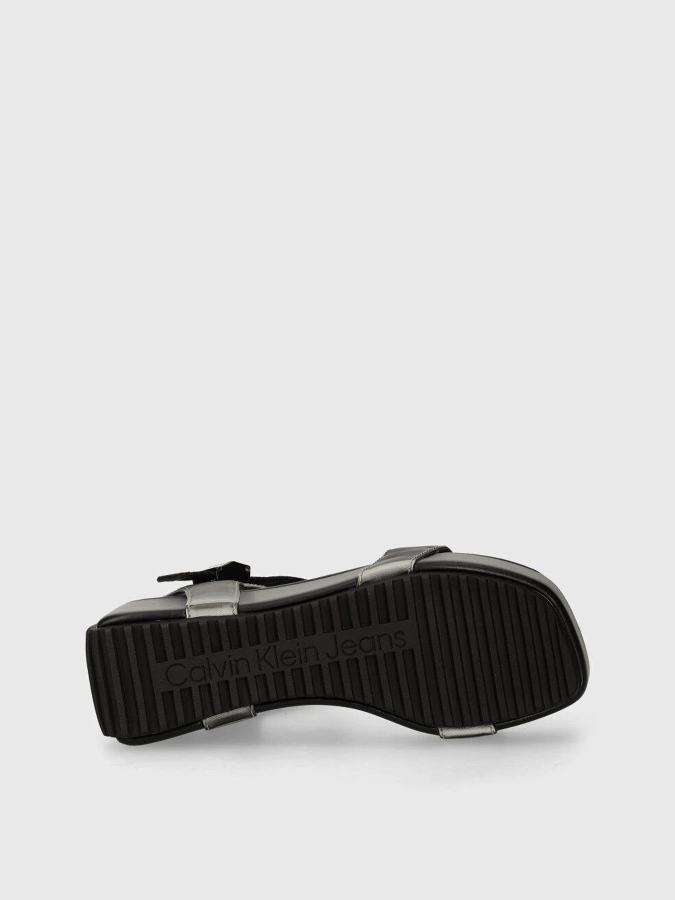 Сандалии Calvin Klein Wedge Block Sandal Metallic Dc модель YW0YW01366-0GN Сандалии Calvin Klein Wedge Block Sandal Metallic Dc модель YW0YW01366-0GN Фото
