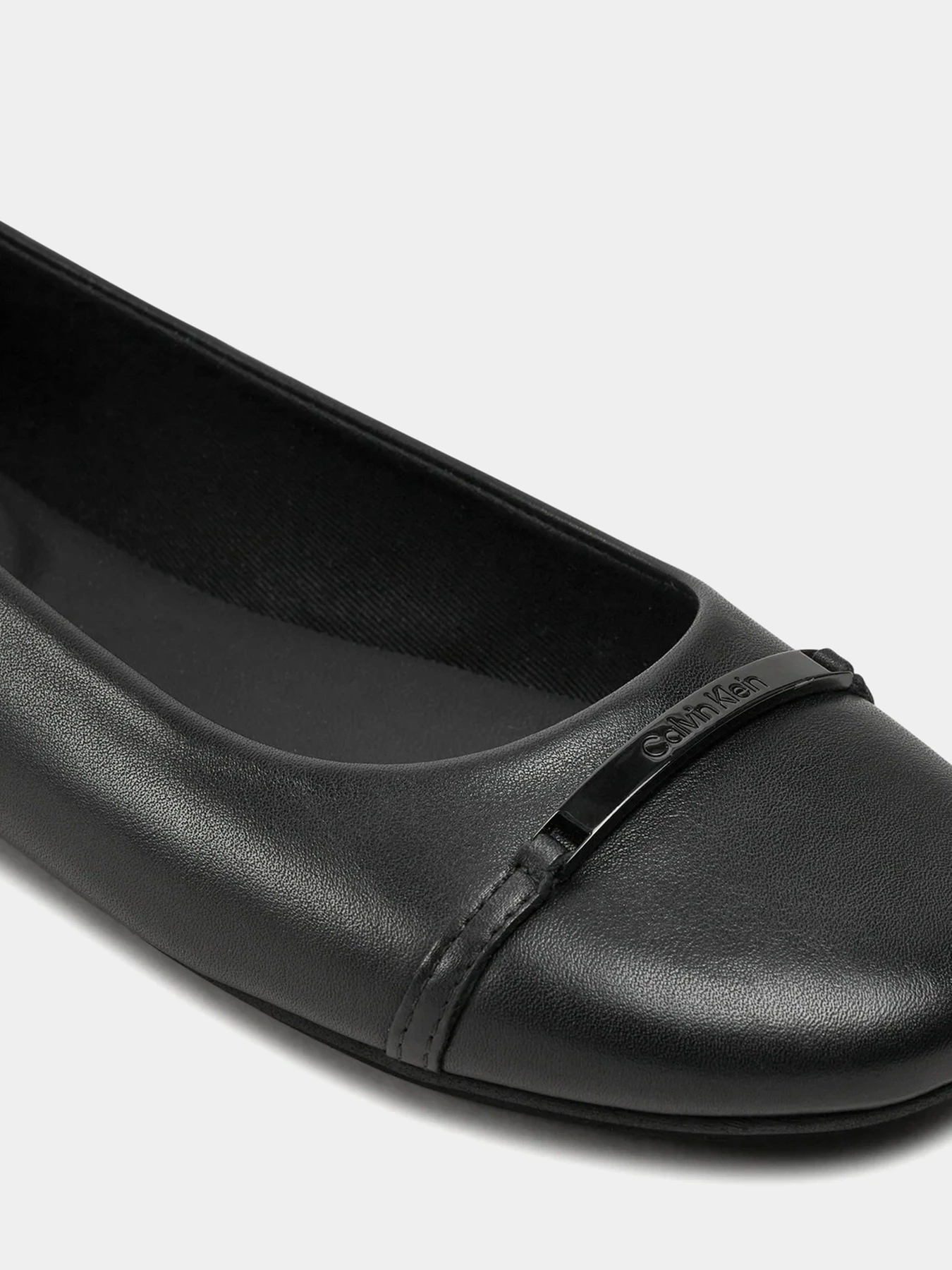 Туфли и лоферы Calvin Klein Ballerina модель HW0HW02145-BEH Фото