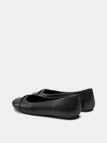 Туфли и лоферы Calvin Klein Ballerina модель HW0HW02145-BEH Фото