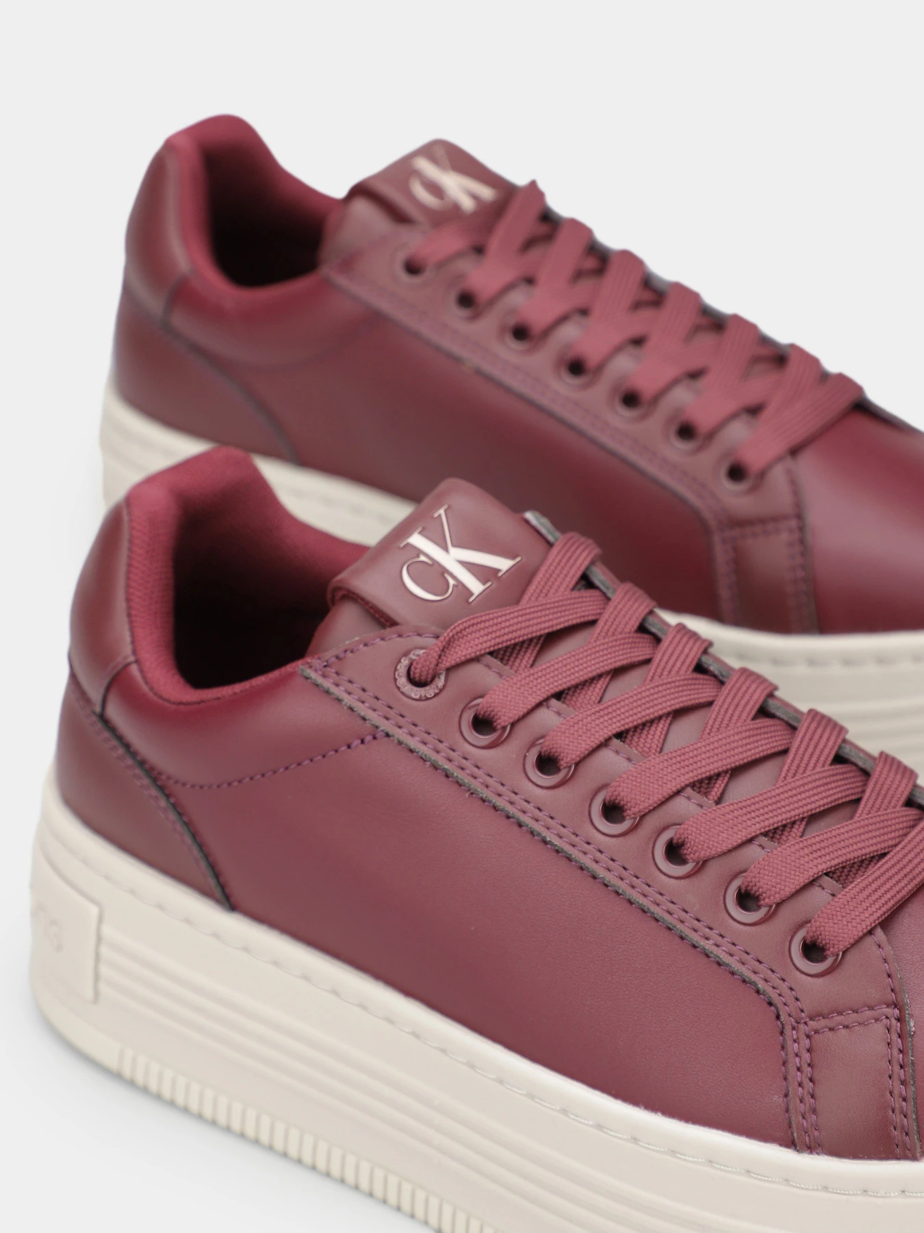 Кеды Calvin Klein Bold Platf Low Oh Mg Lth модель YW0YW01589-0KV Кеды Calvin Klein Bold Platf Low Oh Mg Lth модель YW0YW01589-0KV Фото