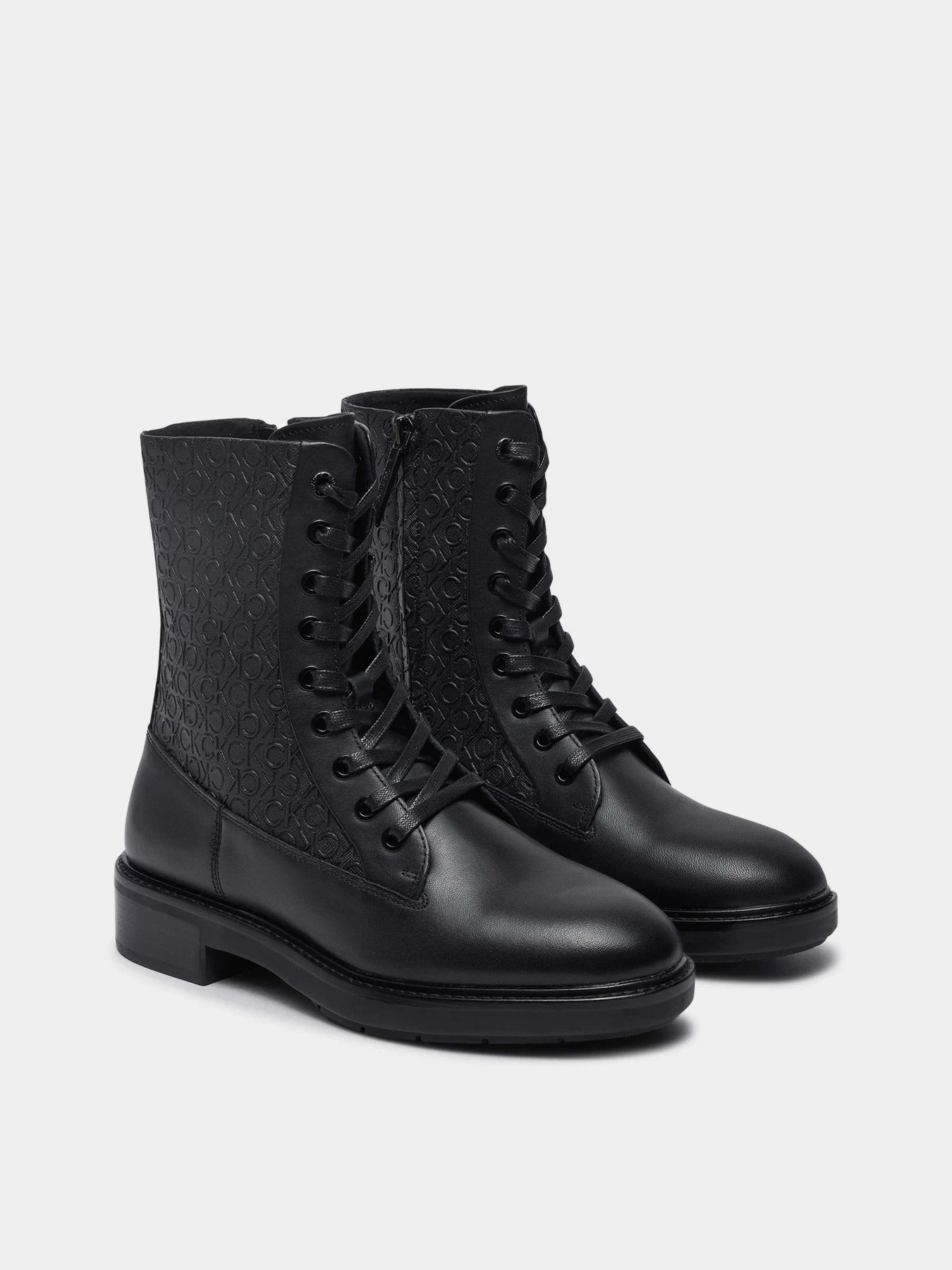 Ботинки и сапоги Calvin Klein Flat Combat Boot Mono Mix модель HW0HW02194-BEH Ботинки и сапоги Calvin Klein Flat Combat Boot Mono Mix модель HW0HW02194-BEH Фото
