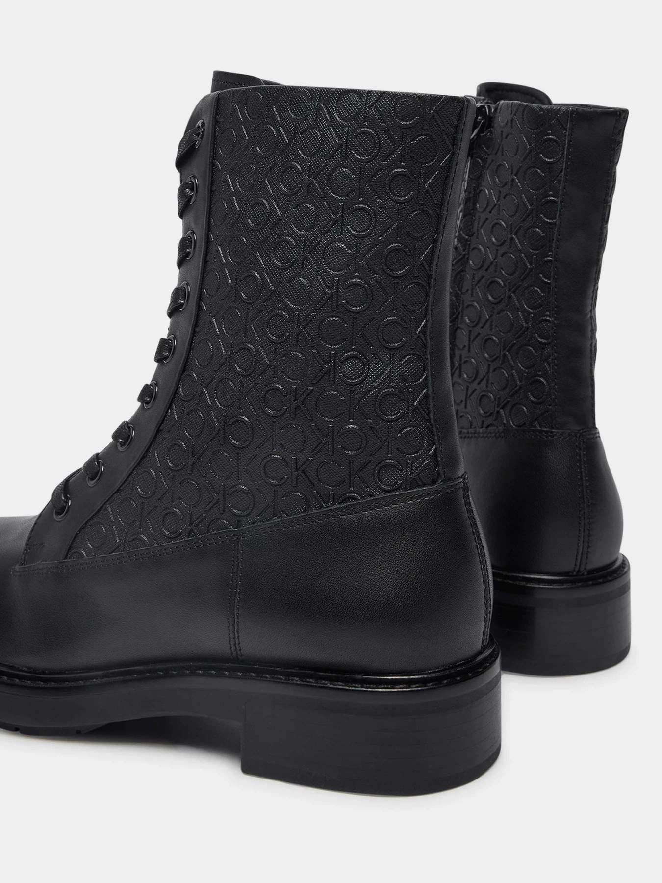 Ботинки и сапоги Calvin Klein Flat Combat Boot Mono Mix модель HW0HW02194-BEH Ботинки и сапоги Calvin Klein Flat Combat Boot Mono Mix модель HW0HW02194-BEH Фото