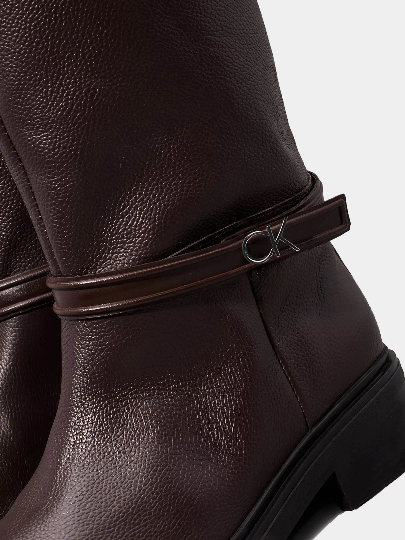 Черевики та чоботи Calvin Klein Heel Knee Boot 30 модель HW0HW02184-GUD Черевики та чоботи Calvin Klein Heel Knee Boot 30 модель HW0HW02184-GUD Фото