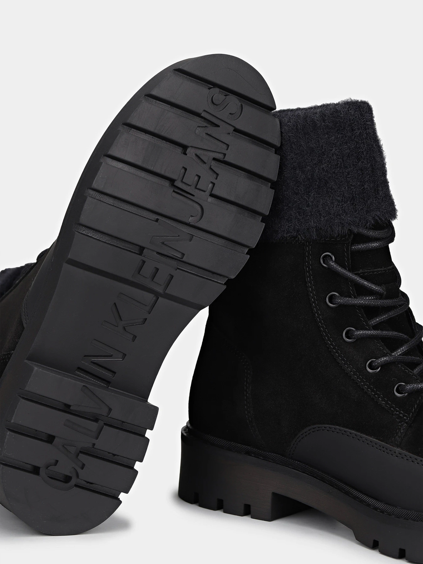 Черевики та чоботи Calvin Klein Combat Mid Lace Up модель YW0YW01599-0GJ Фото